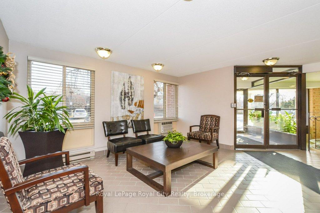 Photo 31 of Unit 503, 8 Christopher Court, Guelph, Kortright West — HOMEH