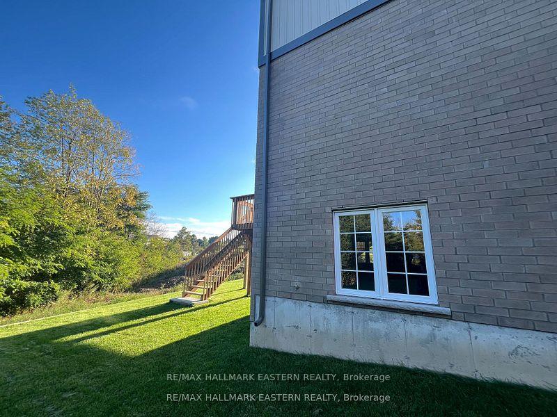 Photo 34 of 37 Coldbrook Drive, Cavan Monaghan, Cavan Twp — HOMEH
