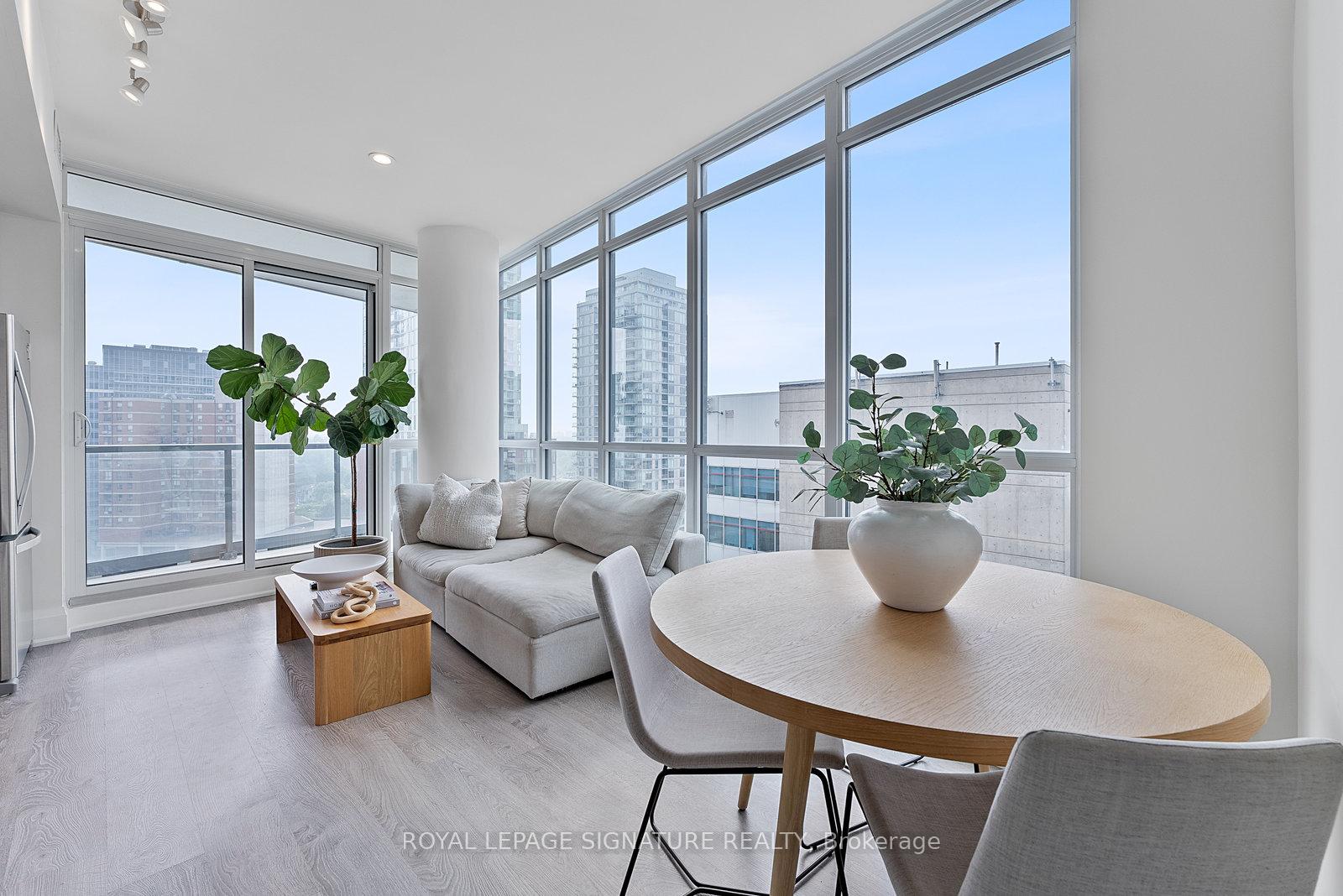 Photo 1 of Unit 1505, 30 Roehampton Avenue, Toronto, Mount Pleasant West — HOMEH