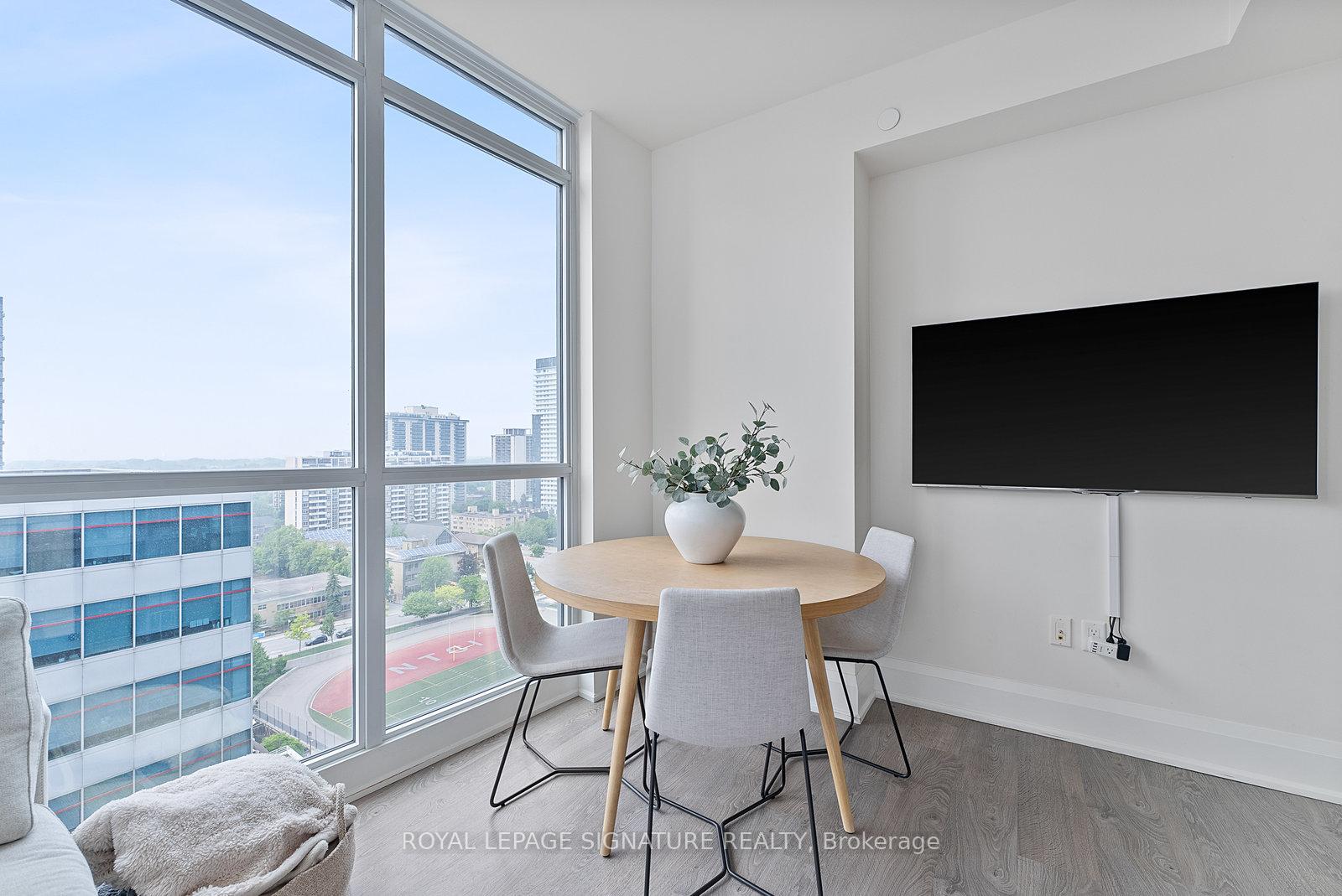 Photo 6 of Unit 1505, 30 Roehampton Avenue, Toronto, Mount Pleasant West — HOMEH