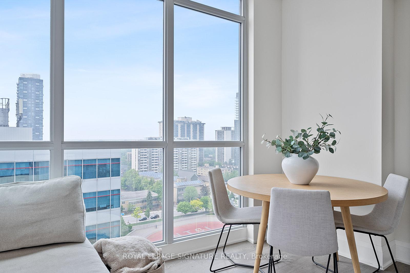 Photo 7 of Unit 1505, 30 Roehampton Avenue, Toronto, Mount Pleasant West — HOMEH