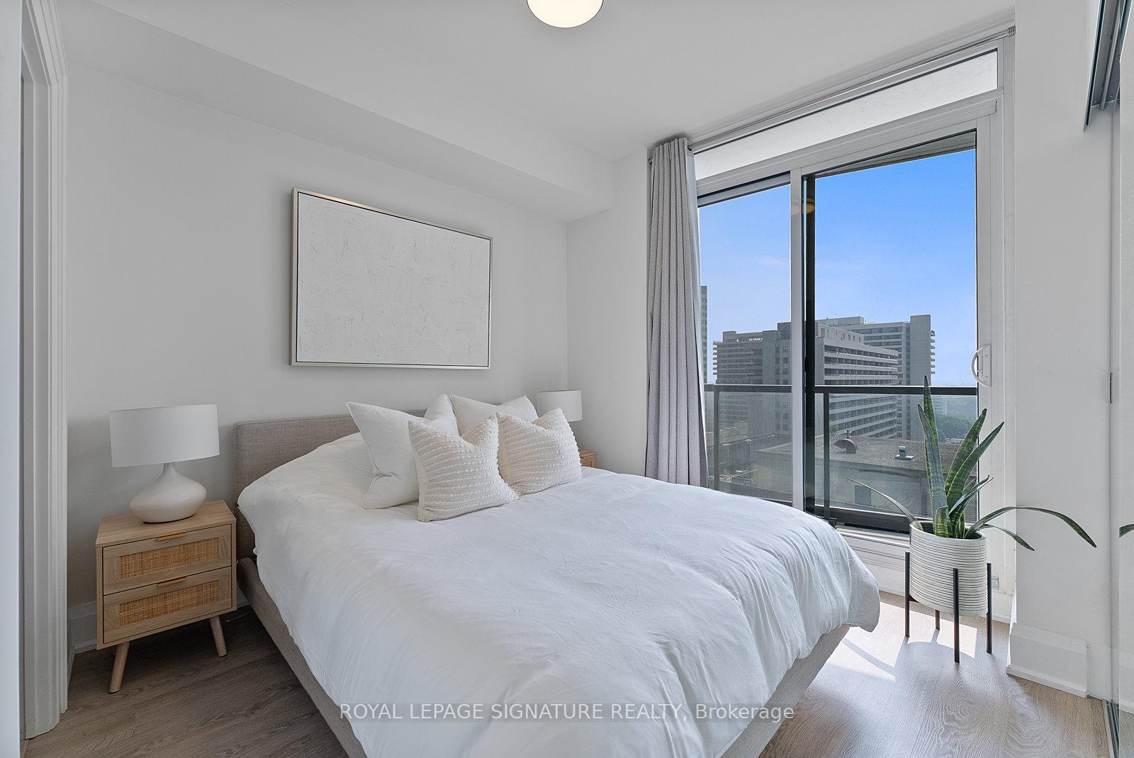 Photo 13 of Unit 1505, 30 Roehampton Avenue, Toronto, Mount Pleasant West — HOMEH
