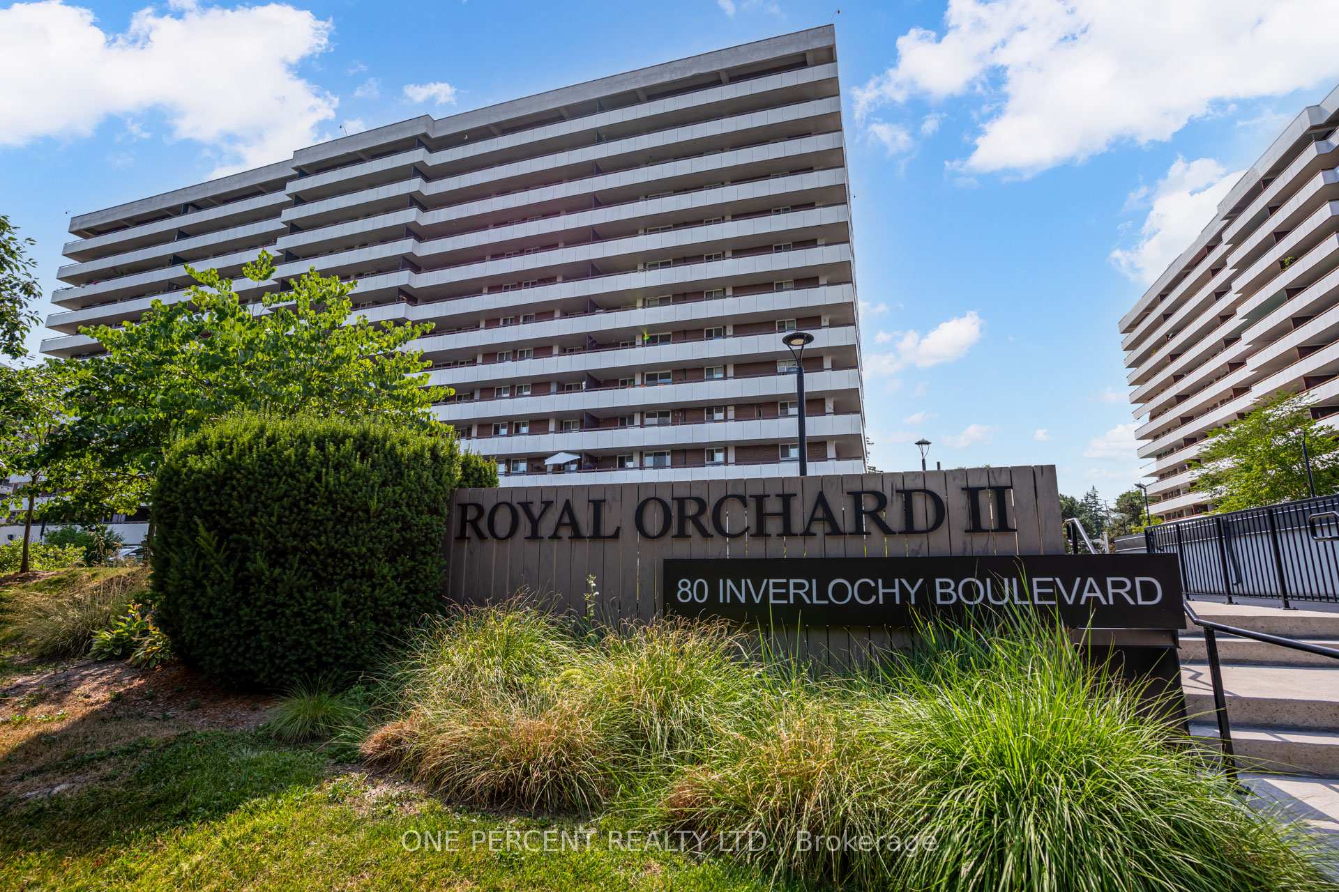 Photo 1 of Unit 409, 80 Inverlochy Boulevard, Markham, Royal Orchard — HOMEH