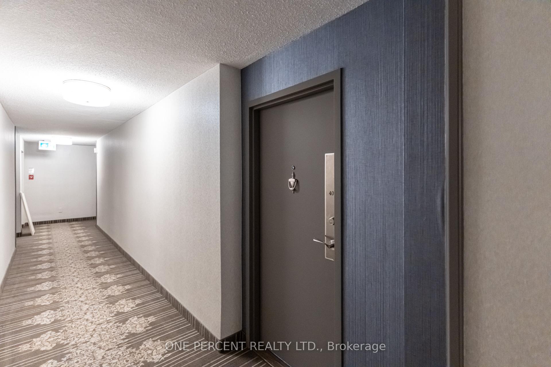 Photo 4 of Unit 409, 80 Inverlochy Boulevard, Markham, Royal Orchard — HOMEH