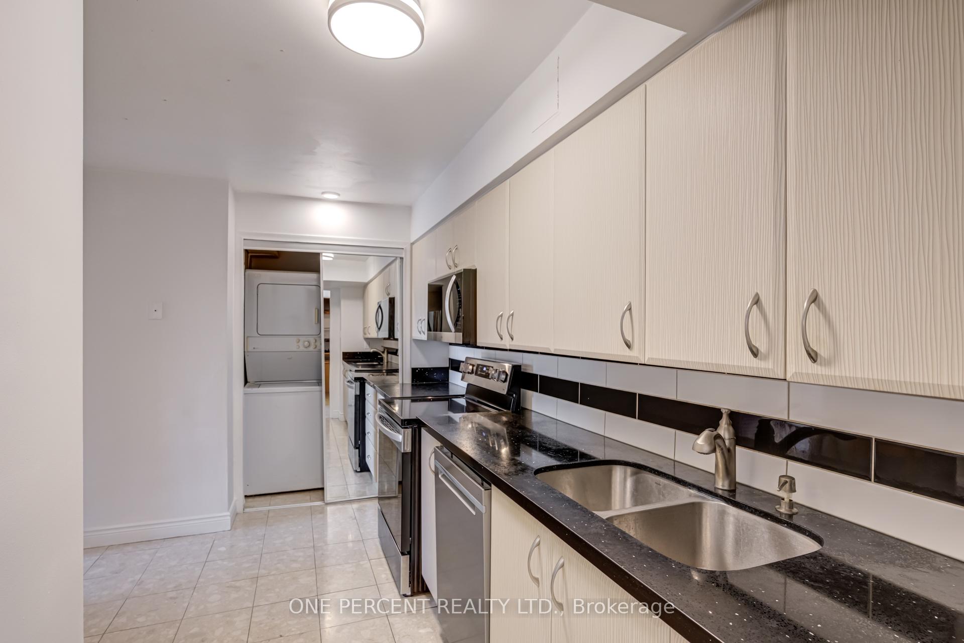 Photo 13 of Unit 409, 80 Inverlochy Boulevard, Markham, Royal Orchard — HOMEH