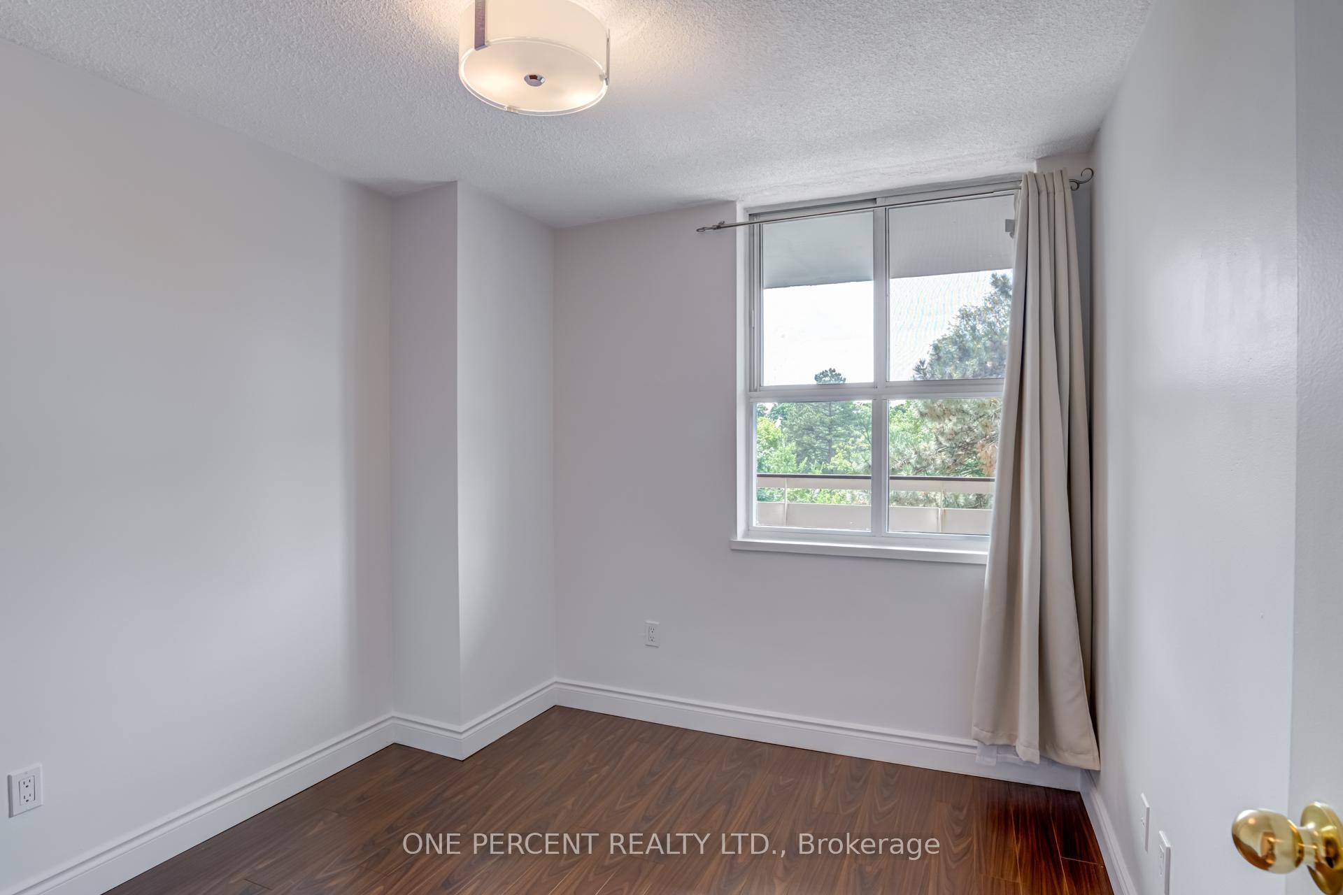 Photo 20 of Unit 409, 80 Inverlochy Boulevard, Markham, Royal Orchard — HOMEH