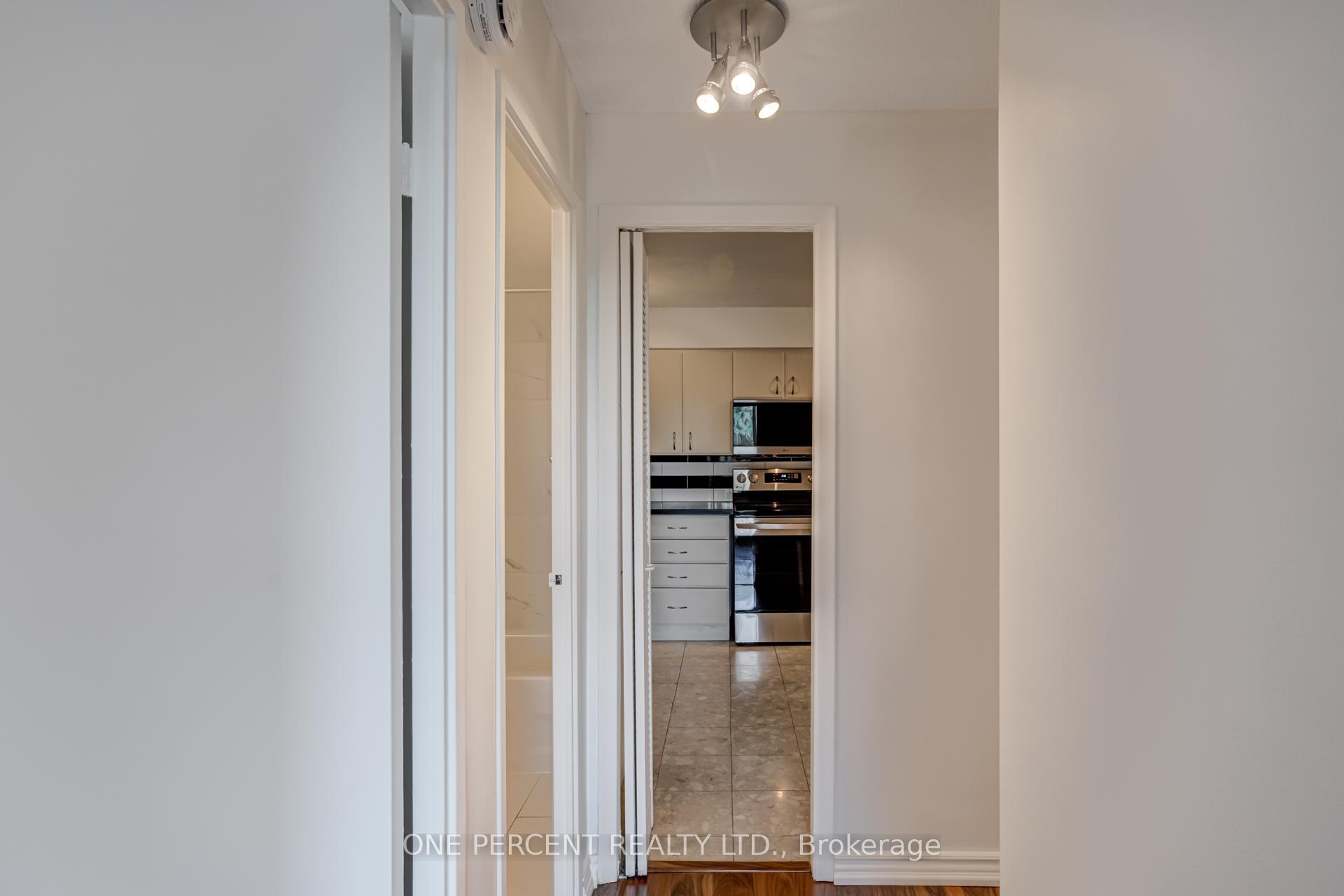 Photo 22 of Unit 409, 80 Inverlochy Boulevard, Markham, Royal Orchard — HOMEH