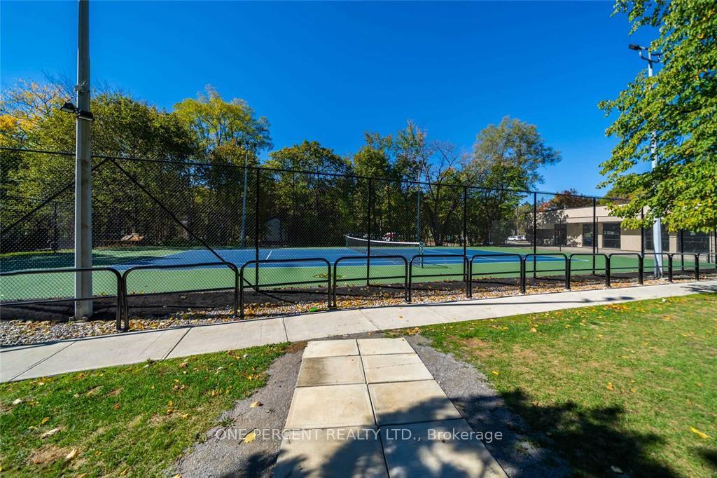 Photo 37 of Unit 409, 80 Inverlochy Boulevard, Markham, Royal Orchard — HOMEH