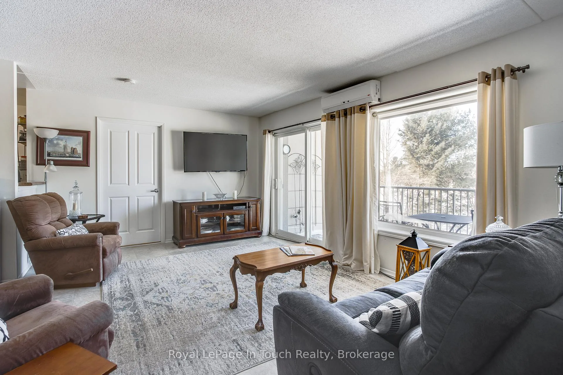 Photo 4 of Unit 315, 333 Lafontaine Road W, Tiny, Rural Tiny — HOMEH