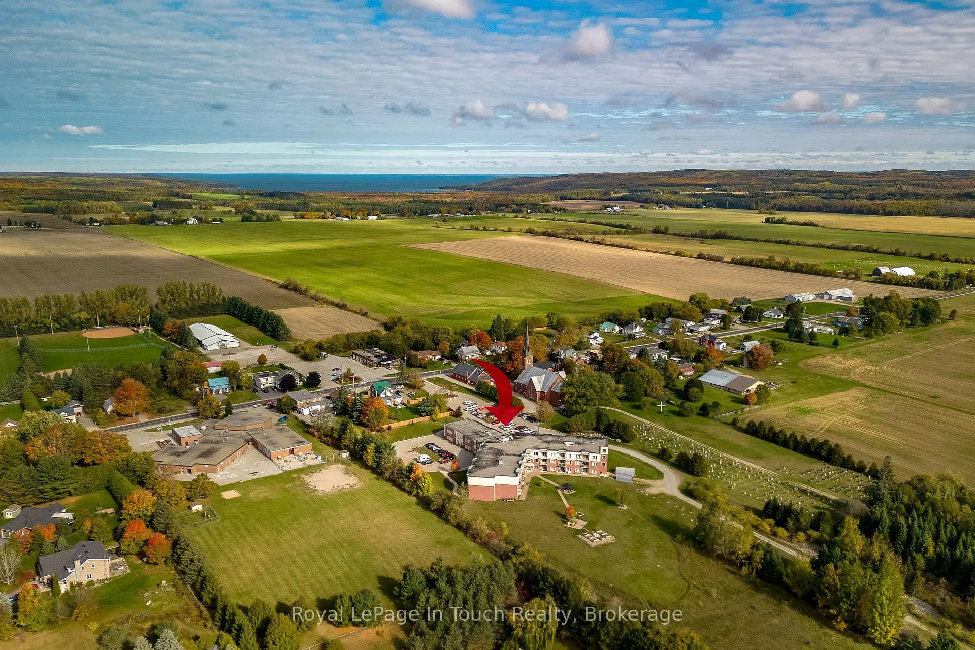 Photo 48 of Unit 315, 333 Lafontaine Road W, Tiny, Rural Tiny — HOMEH