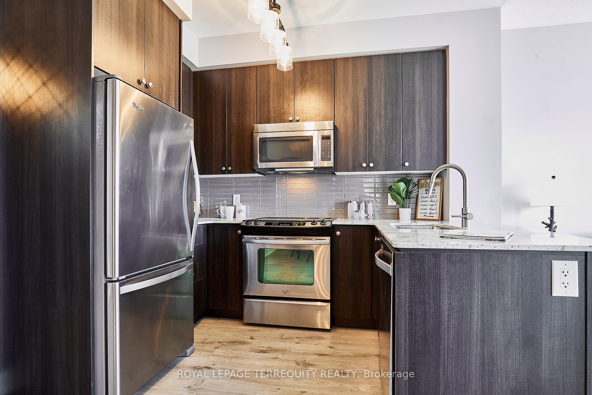 Photo 6 of Unit 428, 7608 Yonge Street, Vaughan, Crestwood-Springfarm-Yorkhill — HOMEH
