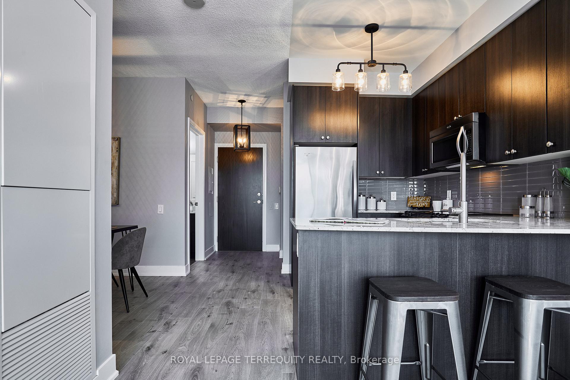 Photo 9 of Unit 428, 7608 Yonge Street, Vaughan, Crestwood-Springfarm-Yorkhill — HOMEH