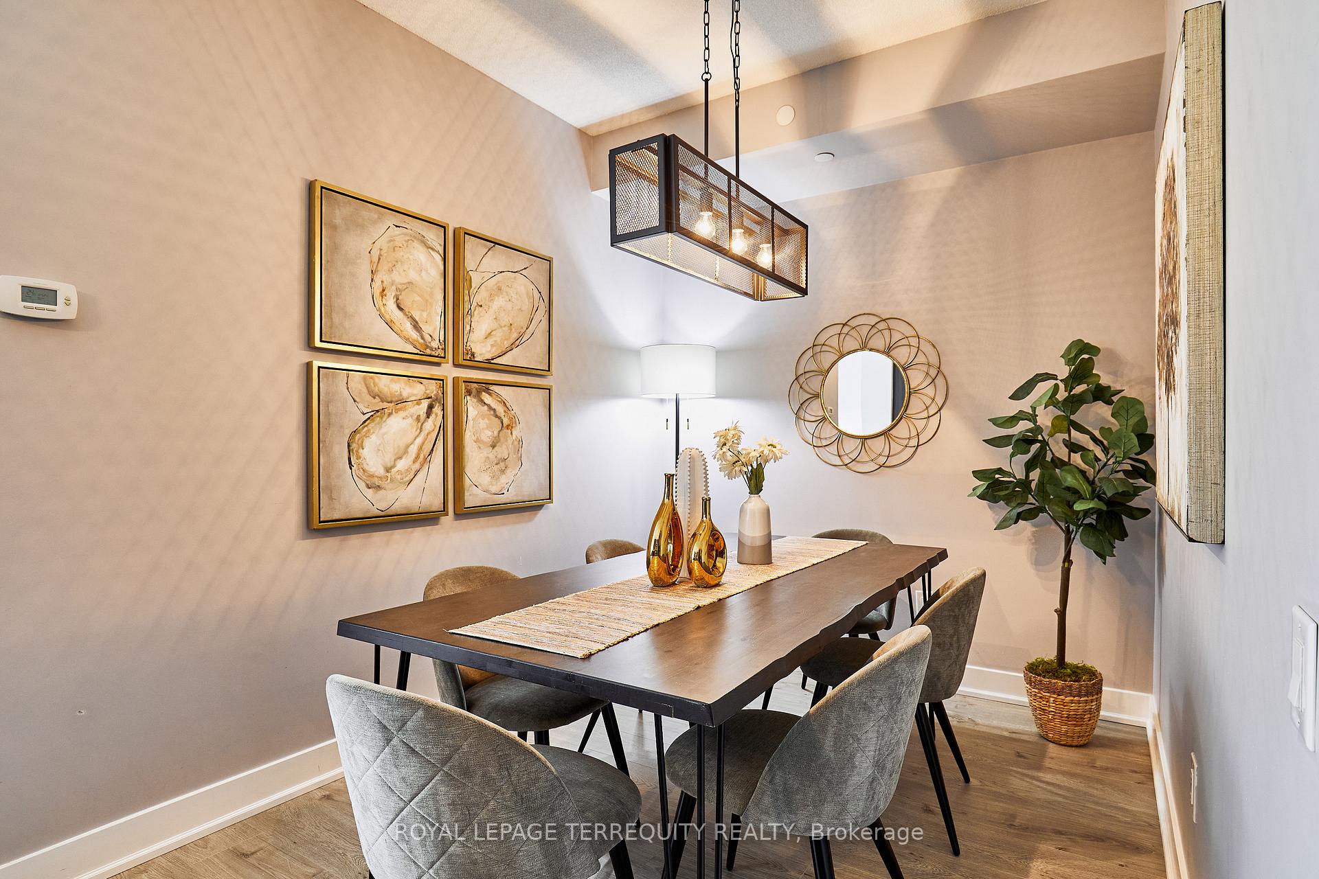 Photo 11 of Unit 428, 7608 Yonge Street, Vaughan, Crestwood-Springfarm-Yorkhill — HOMEH