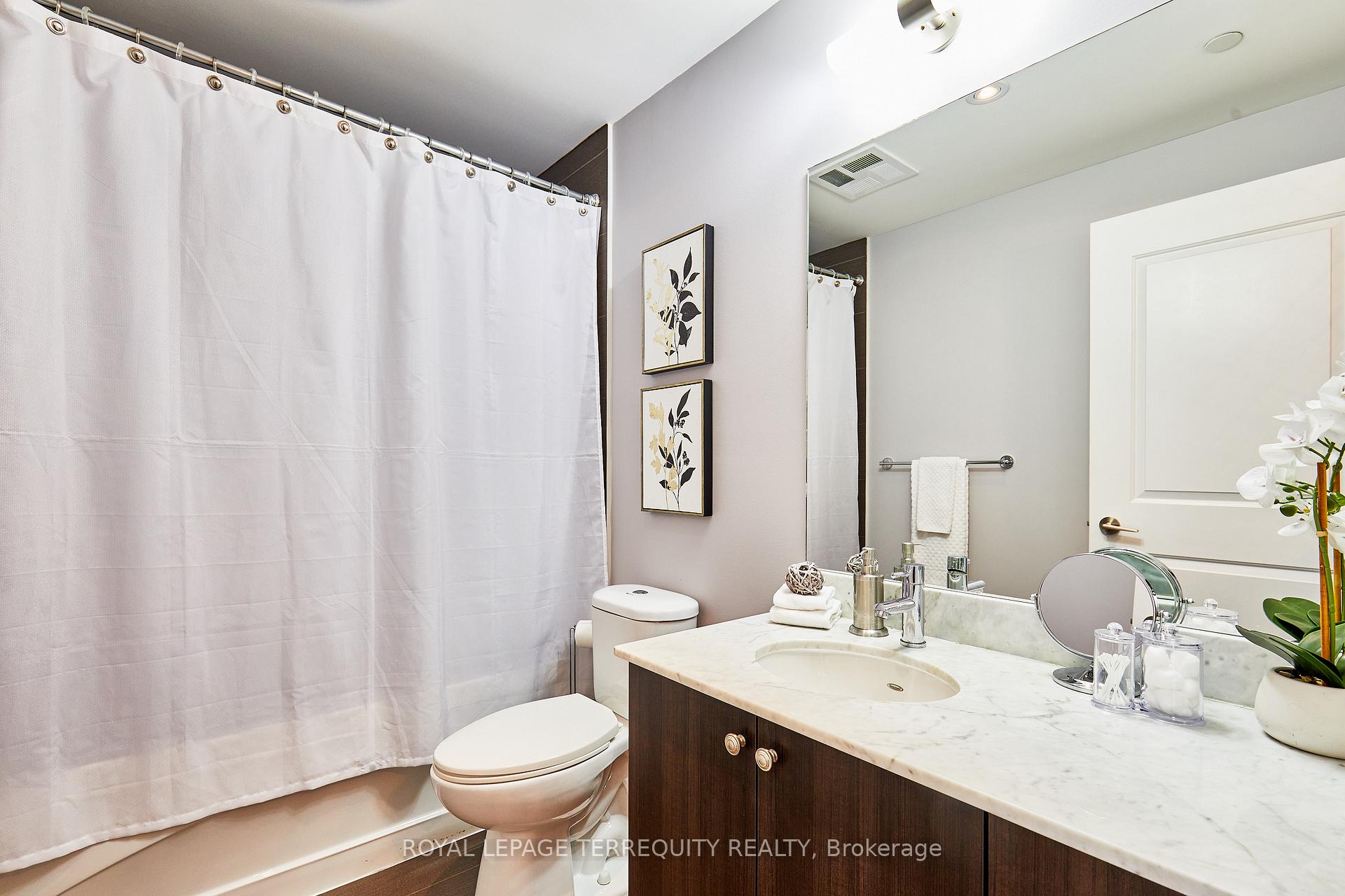 Photo 17 of Unit 428, 7608 Yonge Street, Vaughan, Crestwood-Springfarm-Yorkhill — HOMEH
