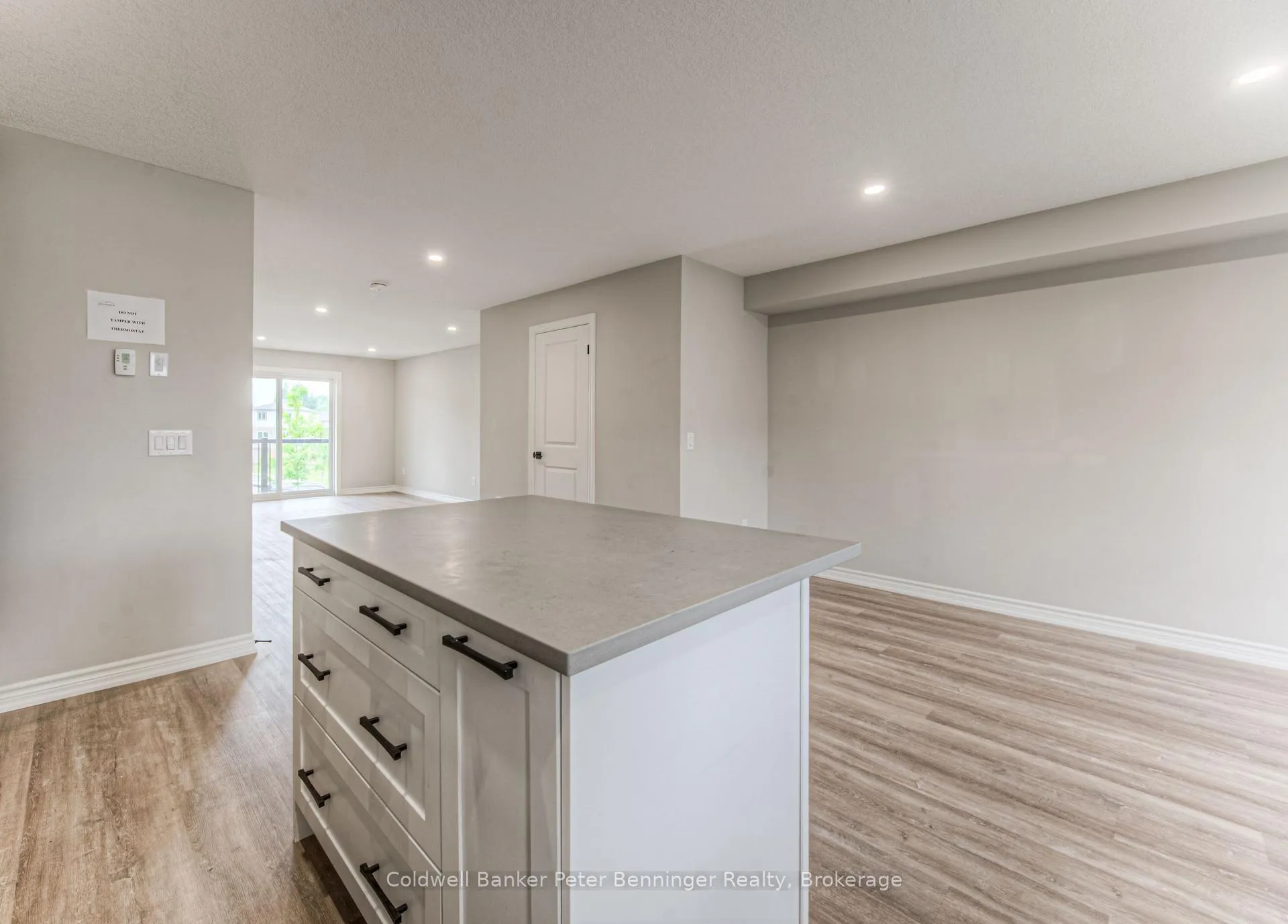 Photo 13 of 253 Chapel Hill Drive, Kitchener — HOMEH
