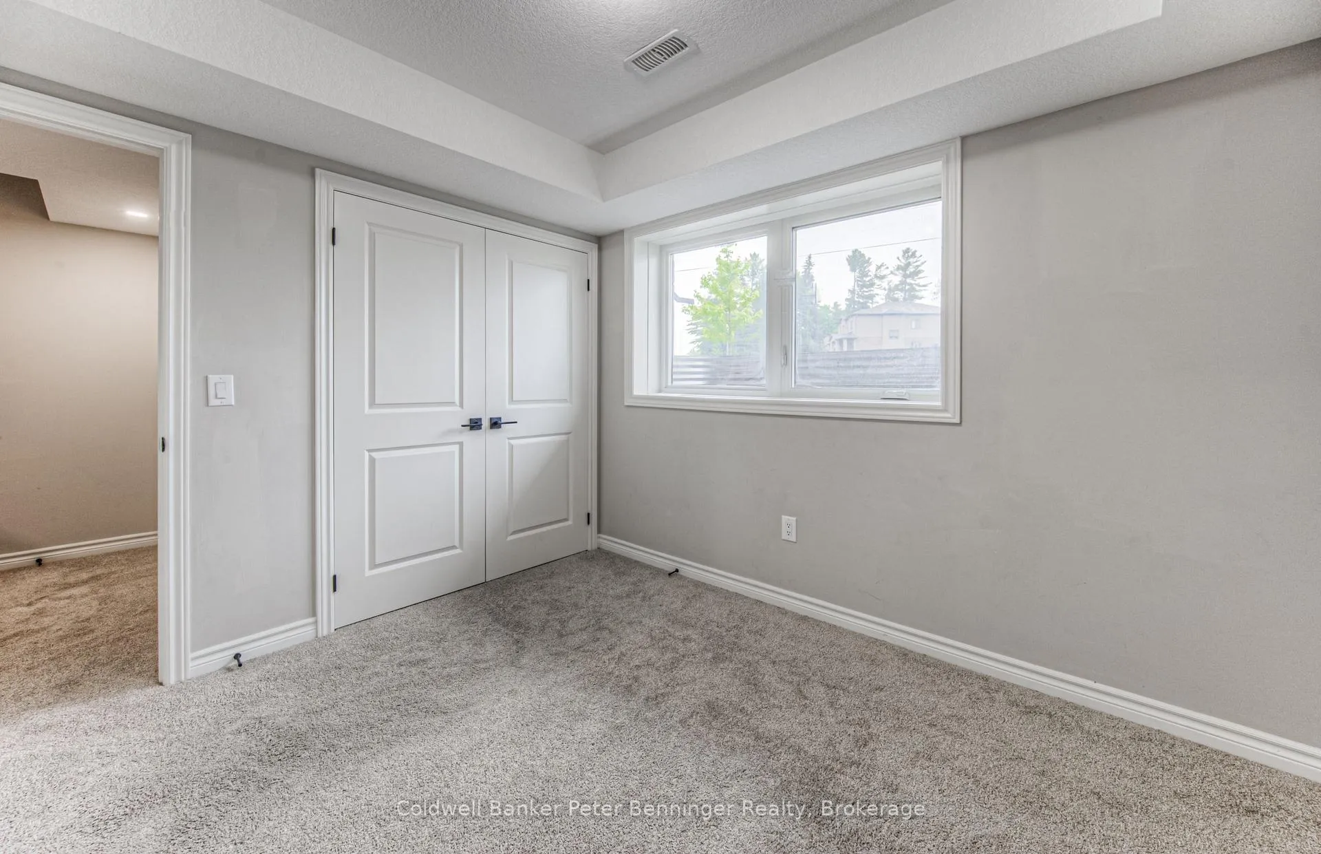 Photo 26 of 253 Chapel Hill Drive, Kitchener — HOMEH