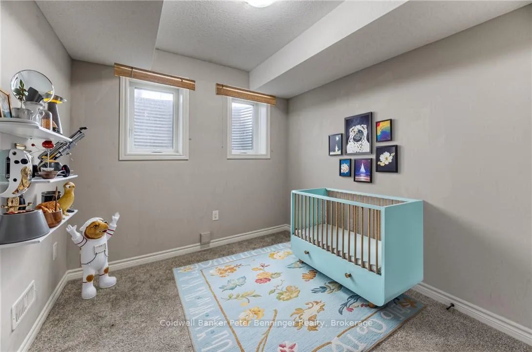 Photo 28 of 253 Chapel Hill Drive, Kitchener — HOMEH