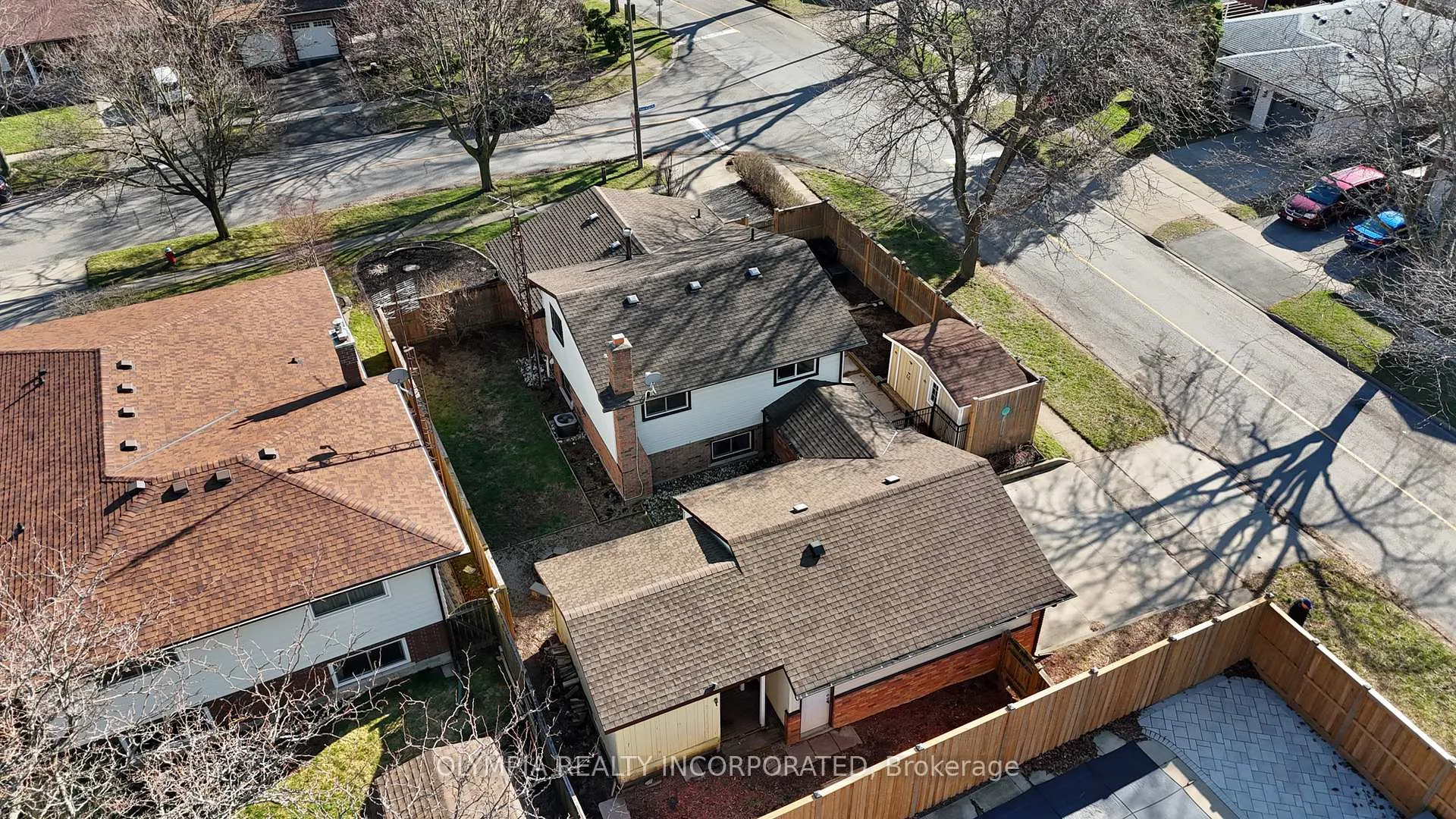 Photo 4 of 7451 Green Boughs Road, Niagara Falls, Casey — HOMEH