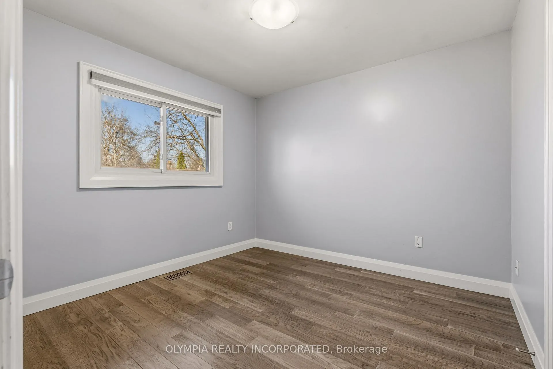 Photo 12 of 7451 Green Boughs Road, Niagara Falls, Casey — HOMEH
