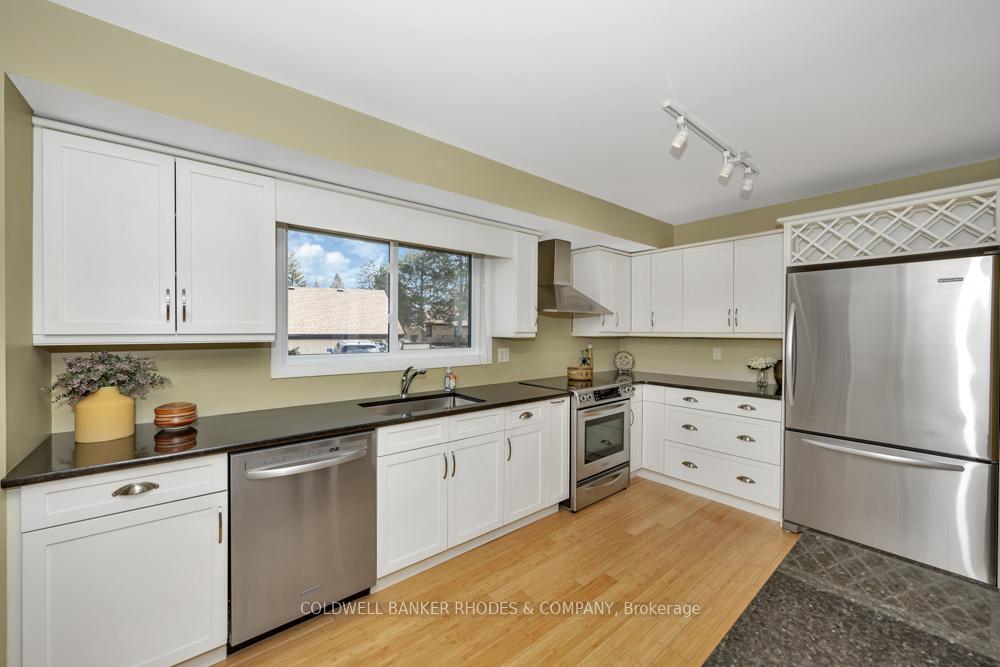 Photo 8 of 2 Pebble Beach Court, Ottawa, Stittsville (Central) — HOMEH