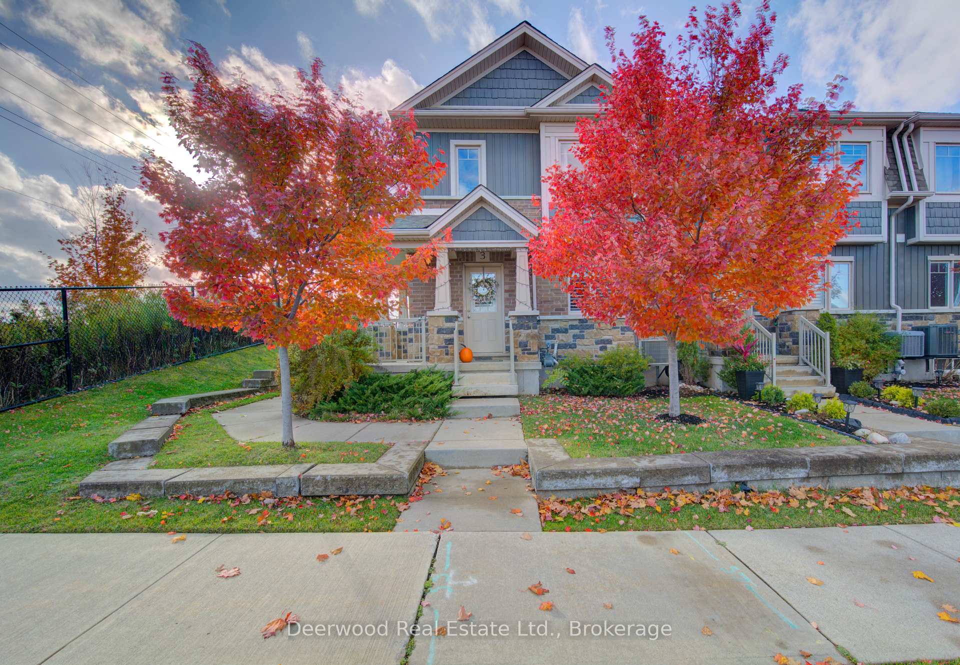 Photo 3 of 3 Nyles Drive, Kitchener — HOMEH