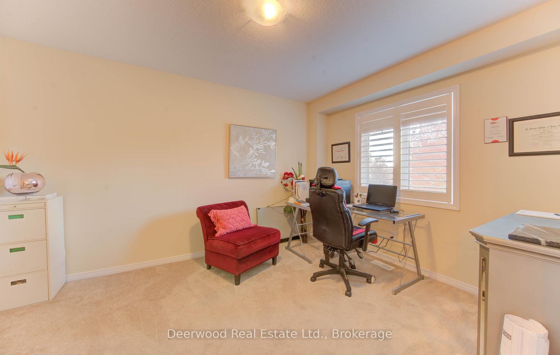 Photo 12 of 3 Nyles Drive, Kitchener — HOMEH