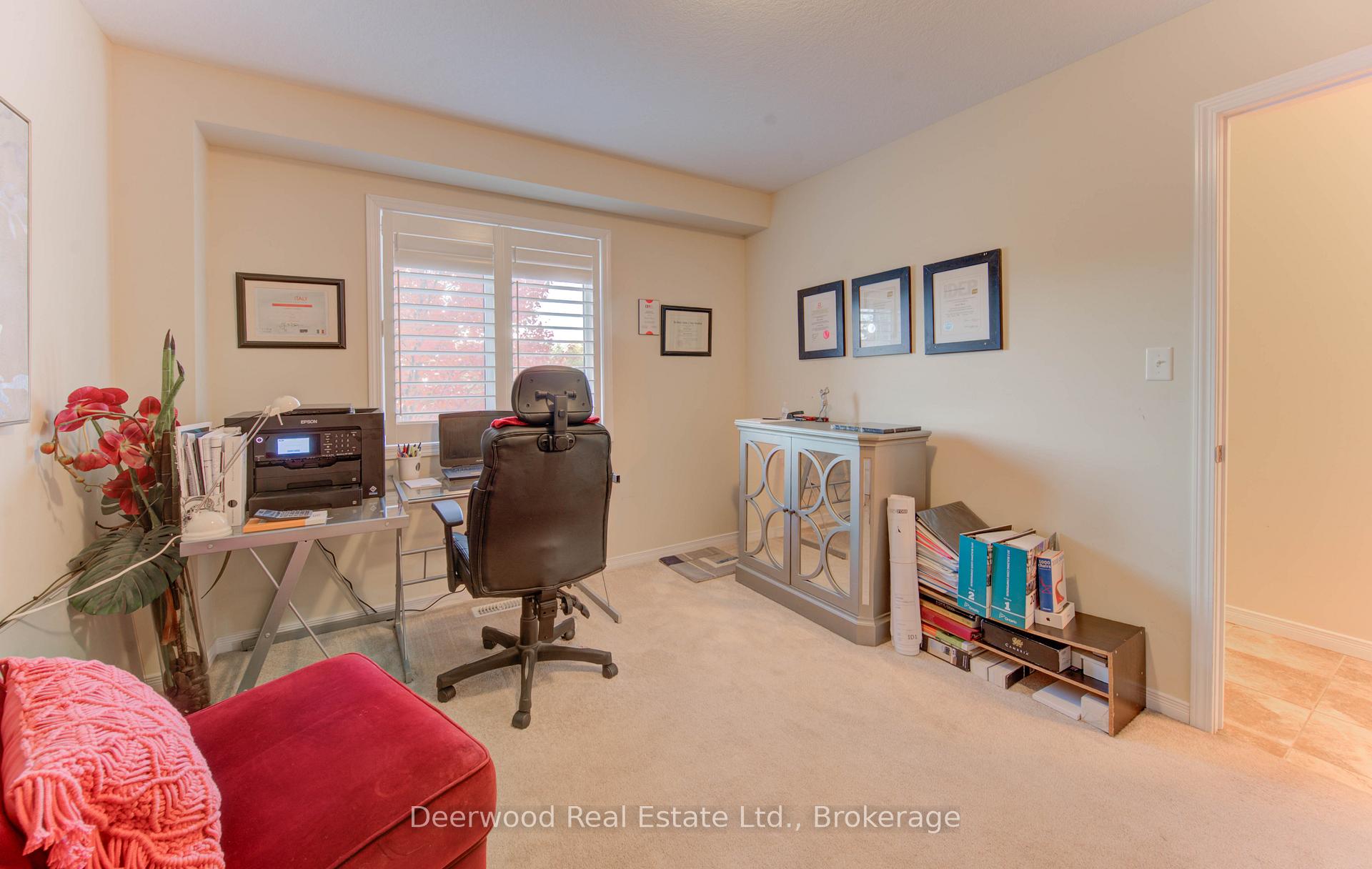 Photo 13 of 3 Nyles Drive, Kitchener — HOMEH