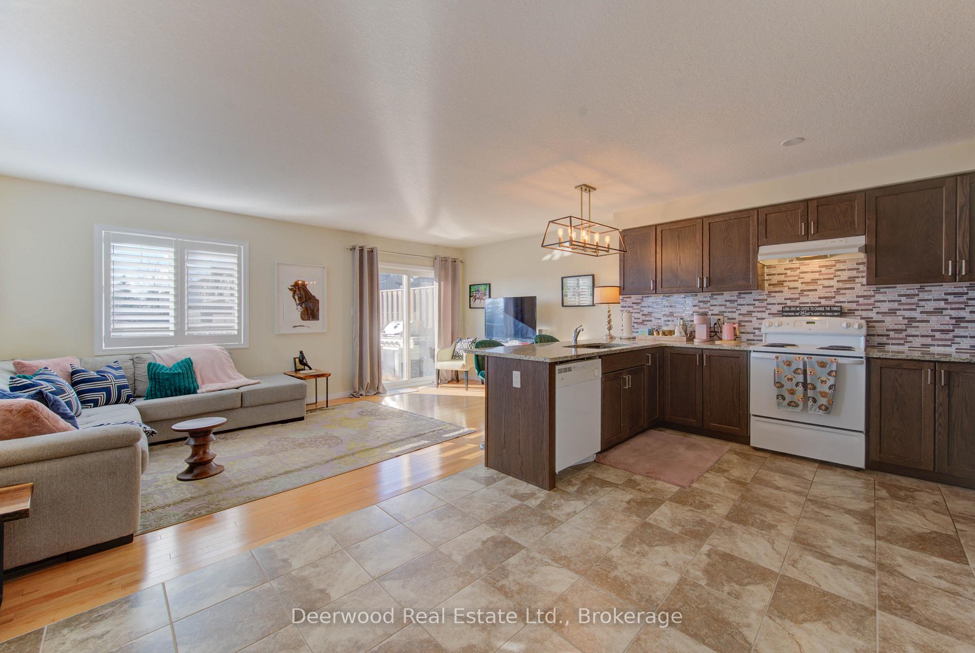 Photo 16 of 3 Nyles Drive, Kitchener — HOMEH