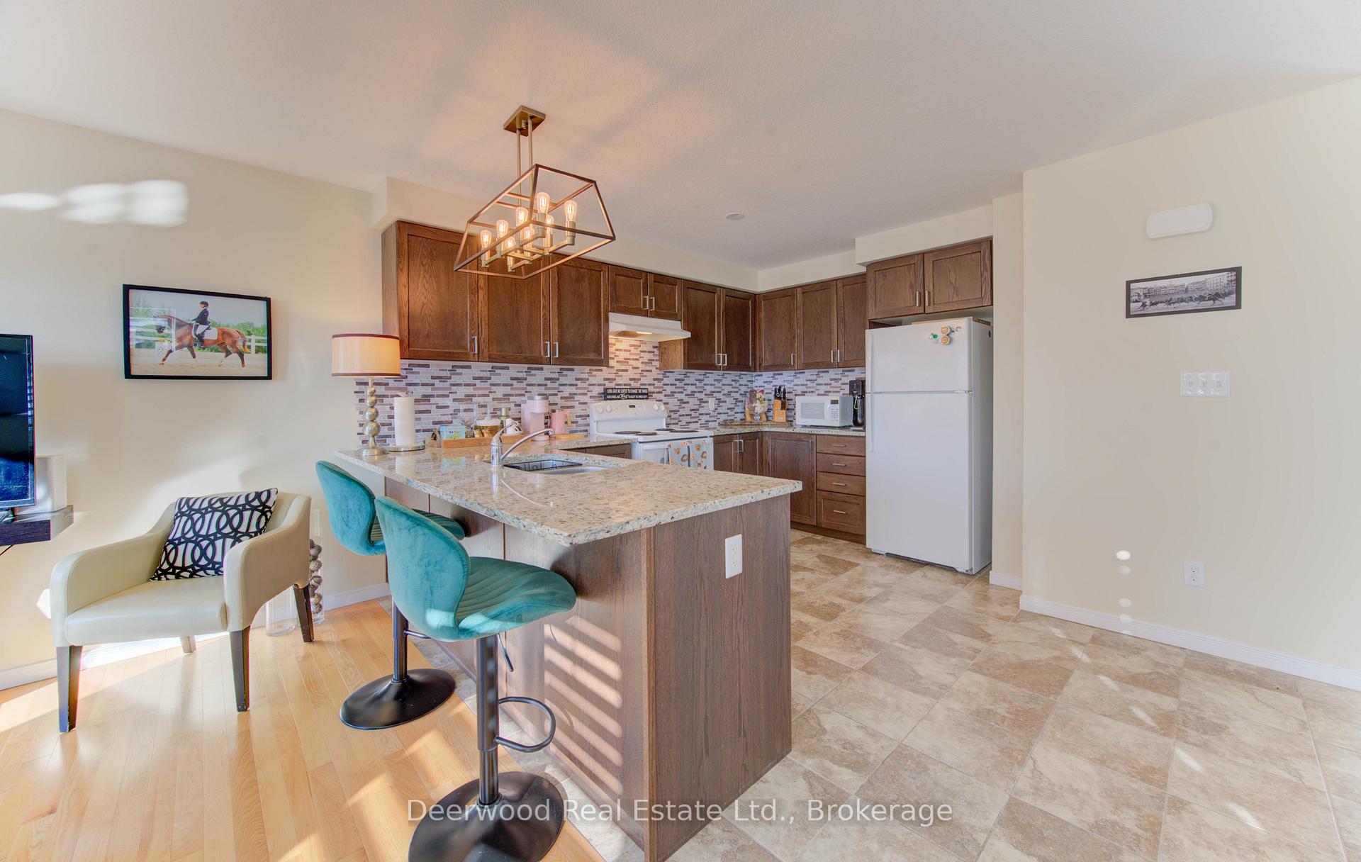 Photo 18 of 3 Nyles Drive, Kitchener — HOMEH