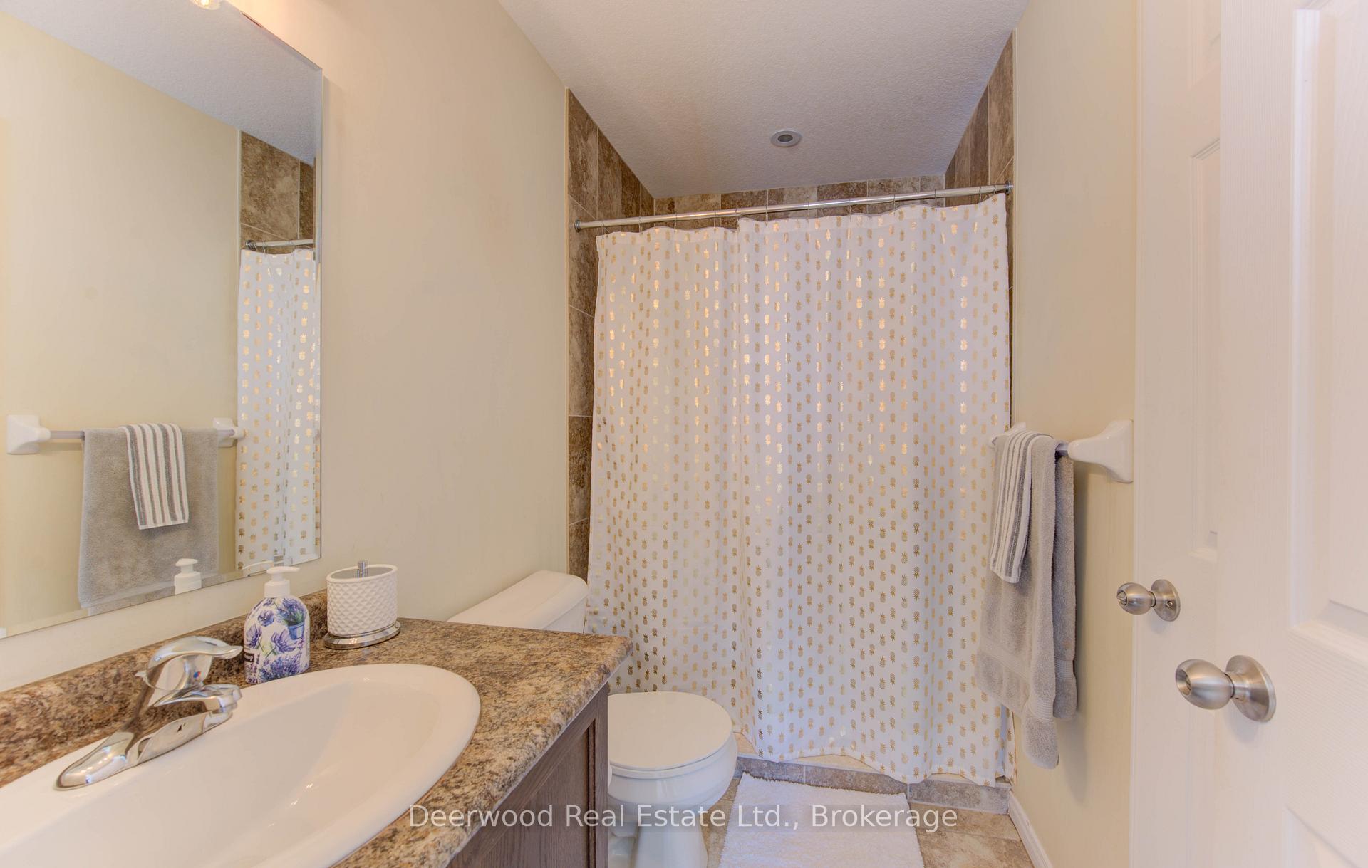 Photo 26 of 3 Nyles Drive, Kitchener — HOMEH