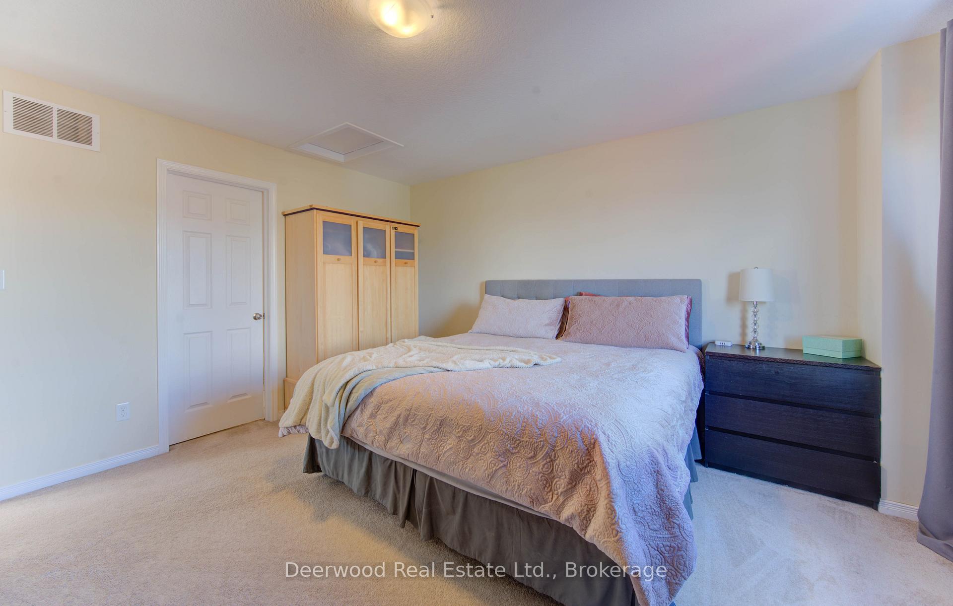 Photo 29 of 3 Nyles Drive, Kitchener — HOMEH