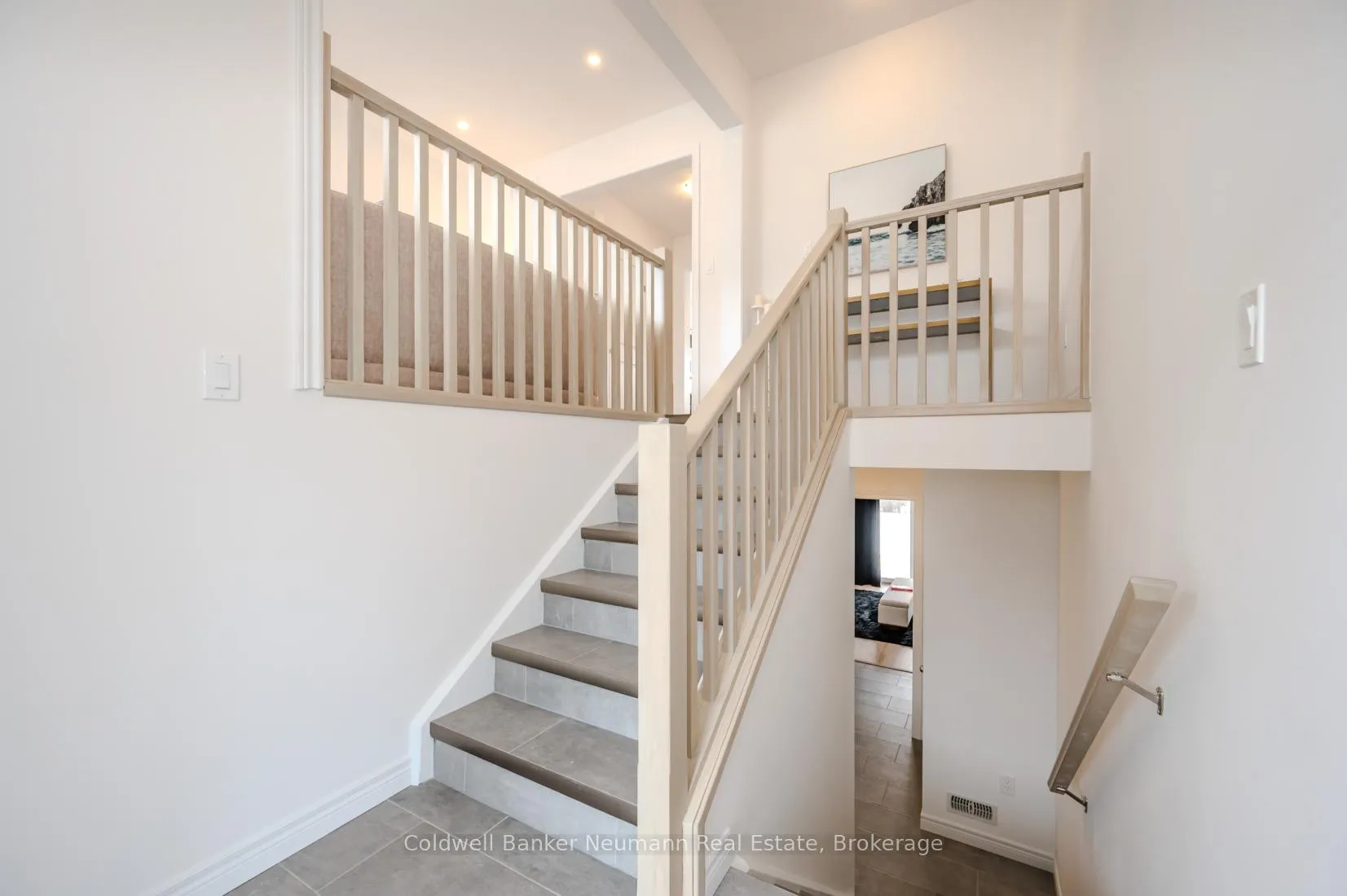 Photo 2 of 8 Sora Lane, Guelph, Grange Road — HOMEH