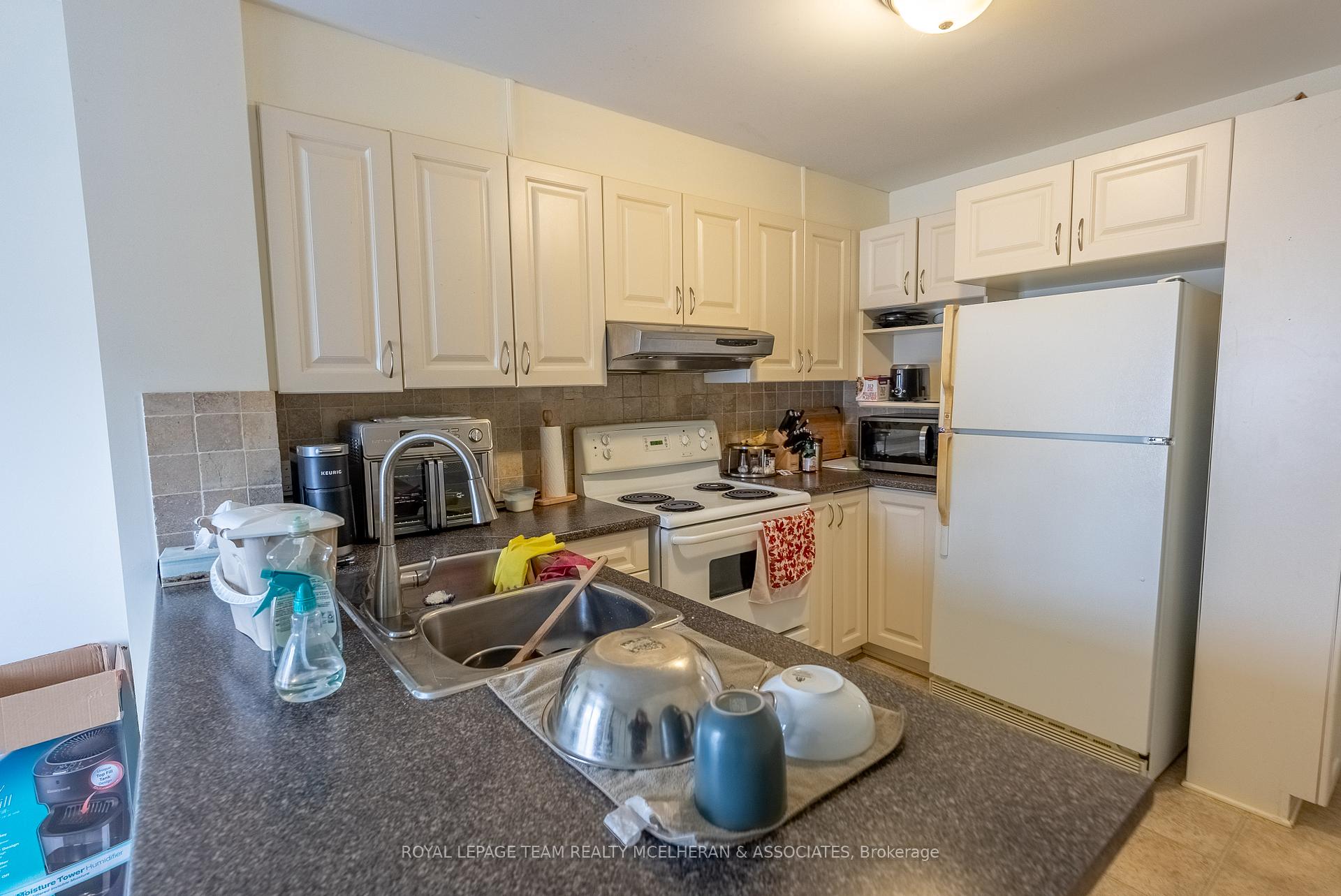 Photo 6 of Unit 35, 618 Chapman Mills Drive, Ottawa, Barrhaven - Strandherd — HOMEH