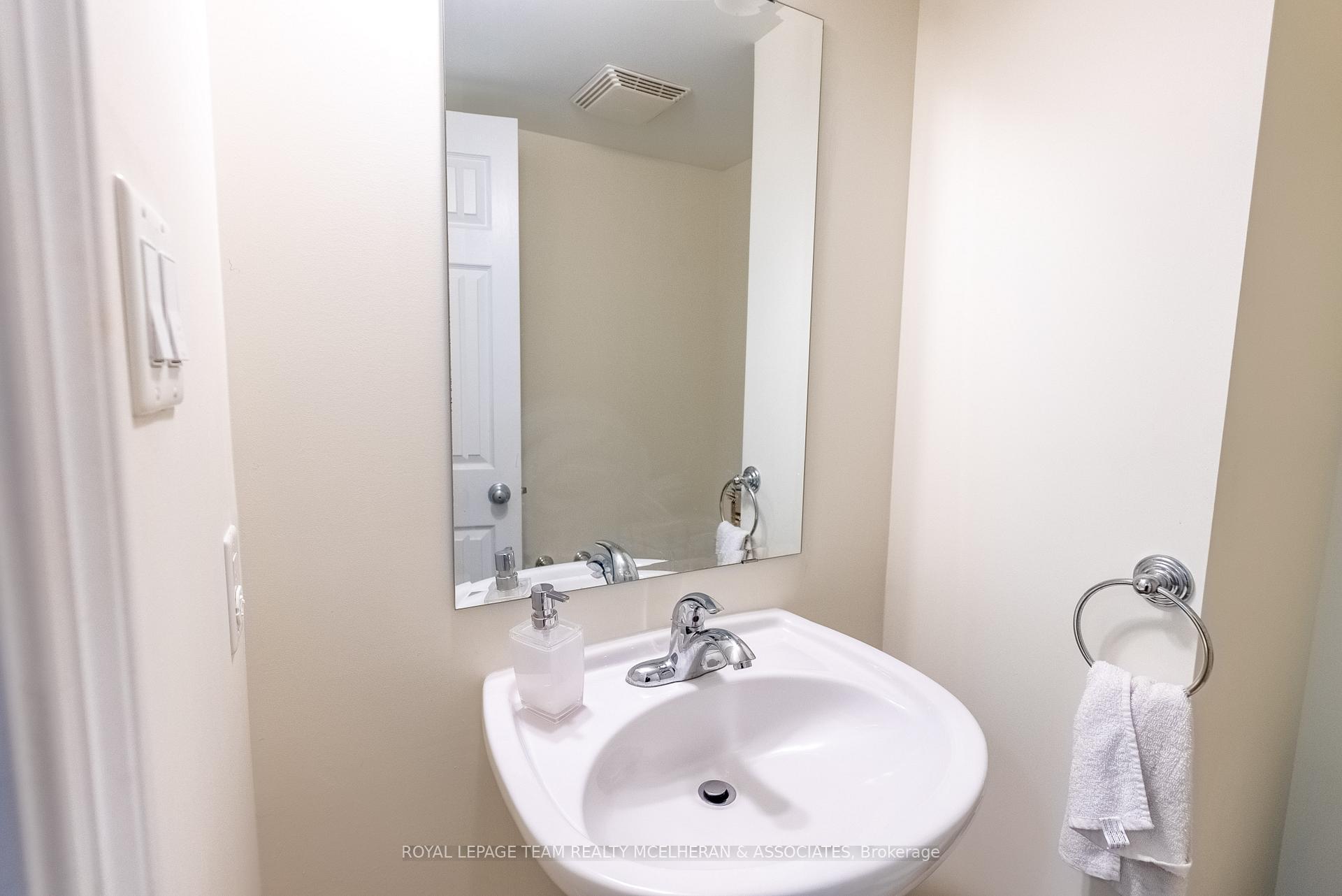 Photo 9 of Unit 35, 618 Chapman Mills Drive, Ottawa, Barrhaven - Strandherd — HOMEH
