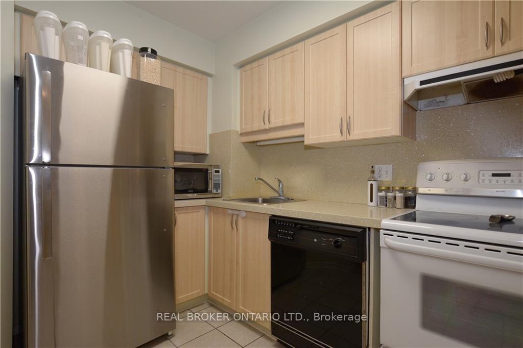 Photo 4 of 123 Briston Private, Ottawa, Hunt Club Park — HOMEH