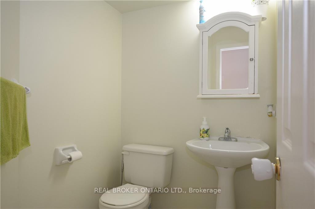 Photo 8 of 123 Briston Private, Ottawa, Hunt Club Park — HOMEH