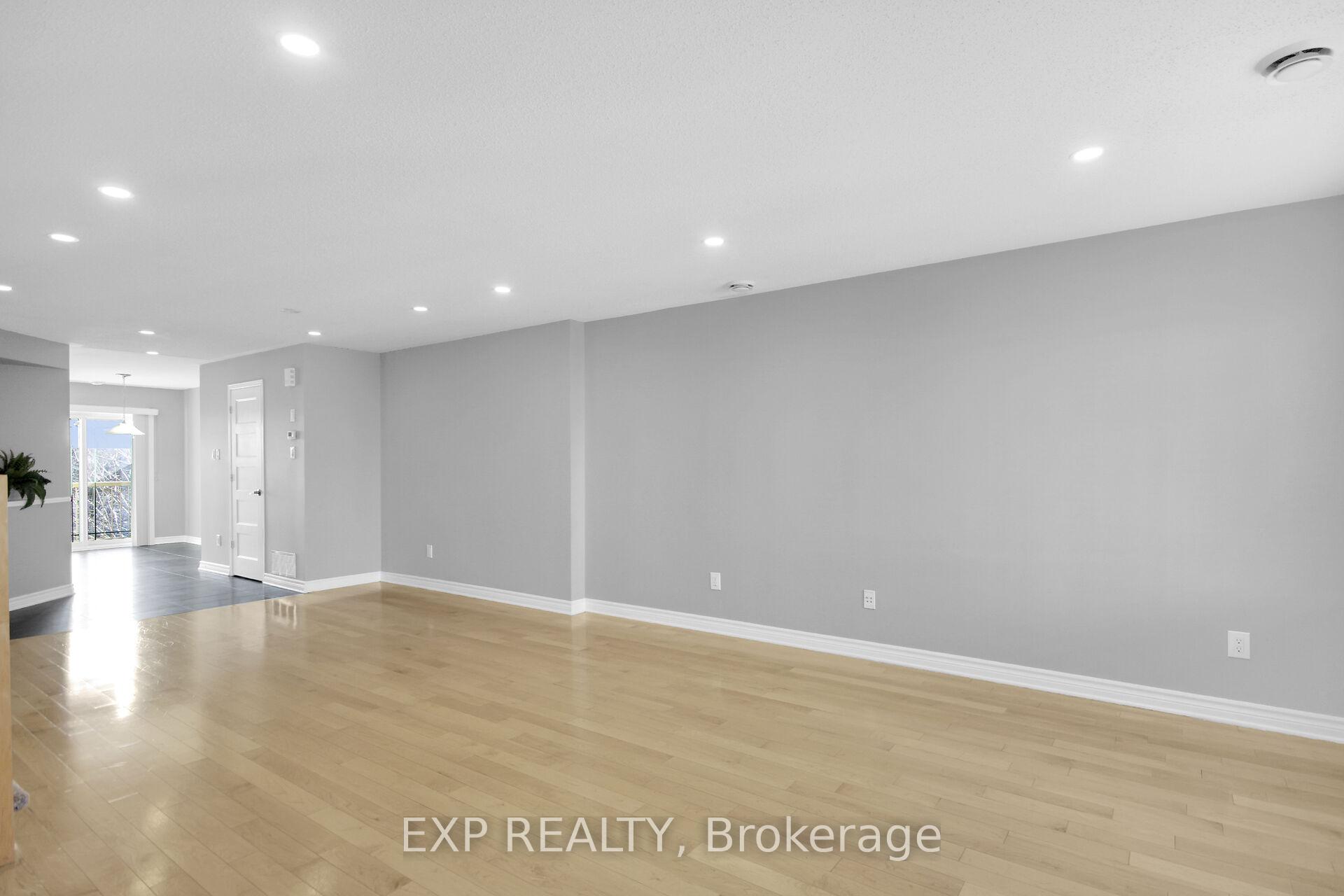 Photo 10 of 416 Leboutillier Avenue, Ottawa, Carson Meadows — HOMEH