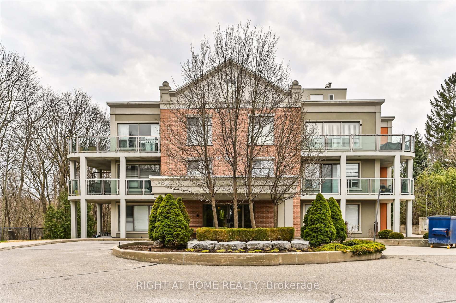Photo 2 of Unit 204, 245 Pine Grove Road, Vaughan, Islington Woods — HOMEH