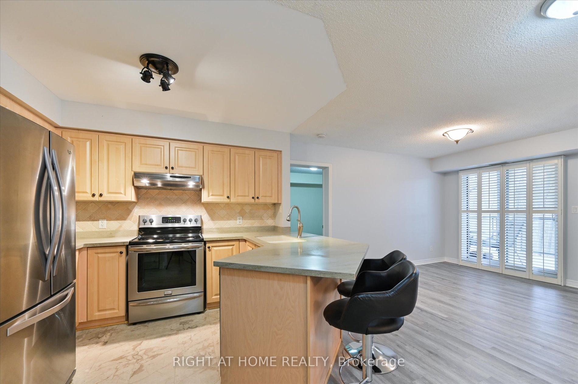 Photo 7 of Unit 204, 245 Pine Grove Road, Vaughan, Islington Woods — HOMEH
