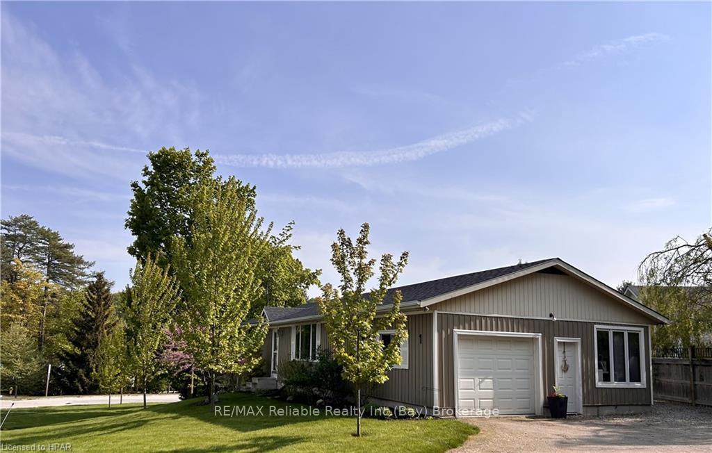 Photo 6 of 1 Hidden Valley Lane, Bluewater, Bayfield — HOMEH