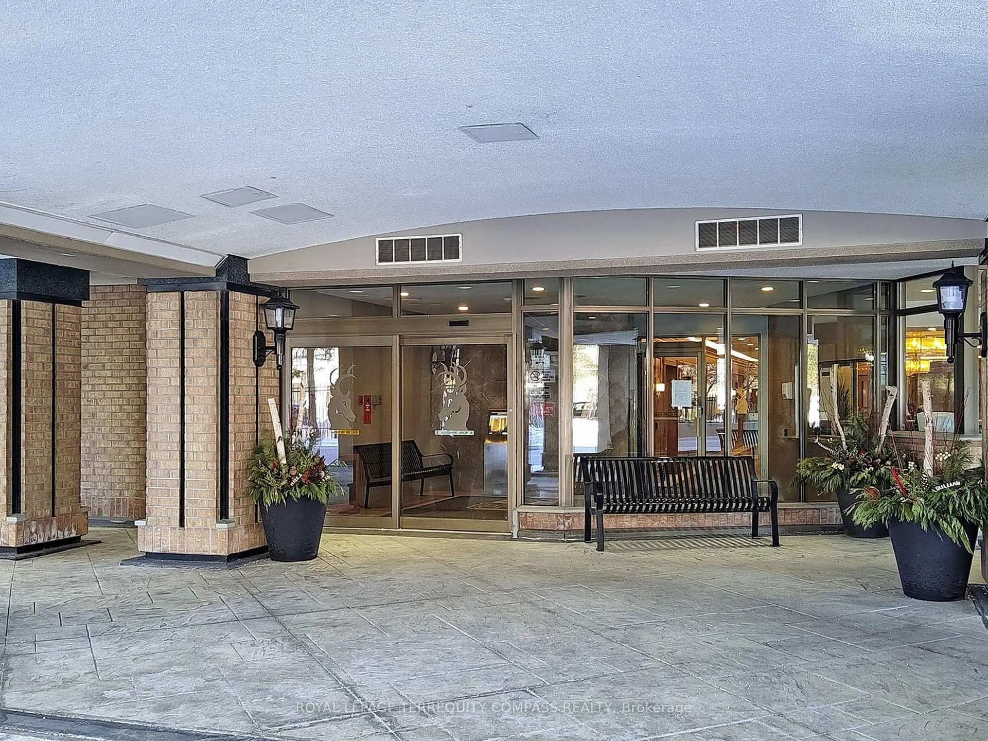 Photo 3 of Unit PH5, 610 Bullock Drive, Markham, Markville — HOMEH