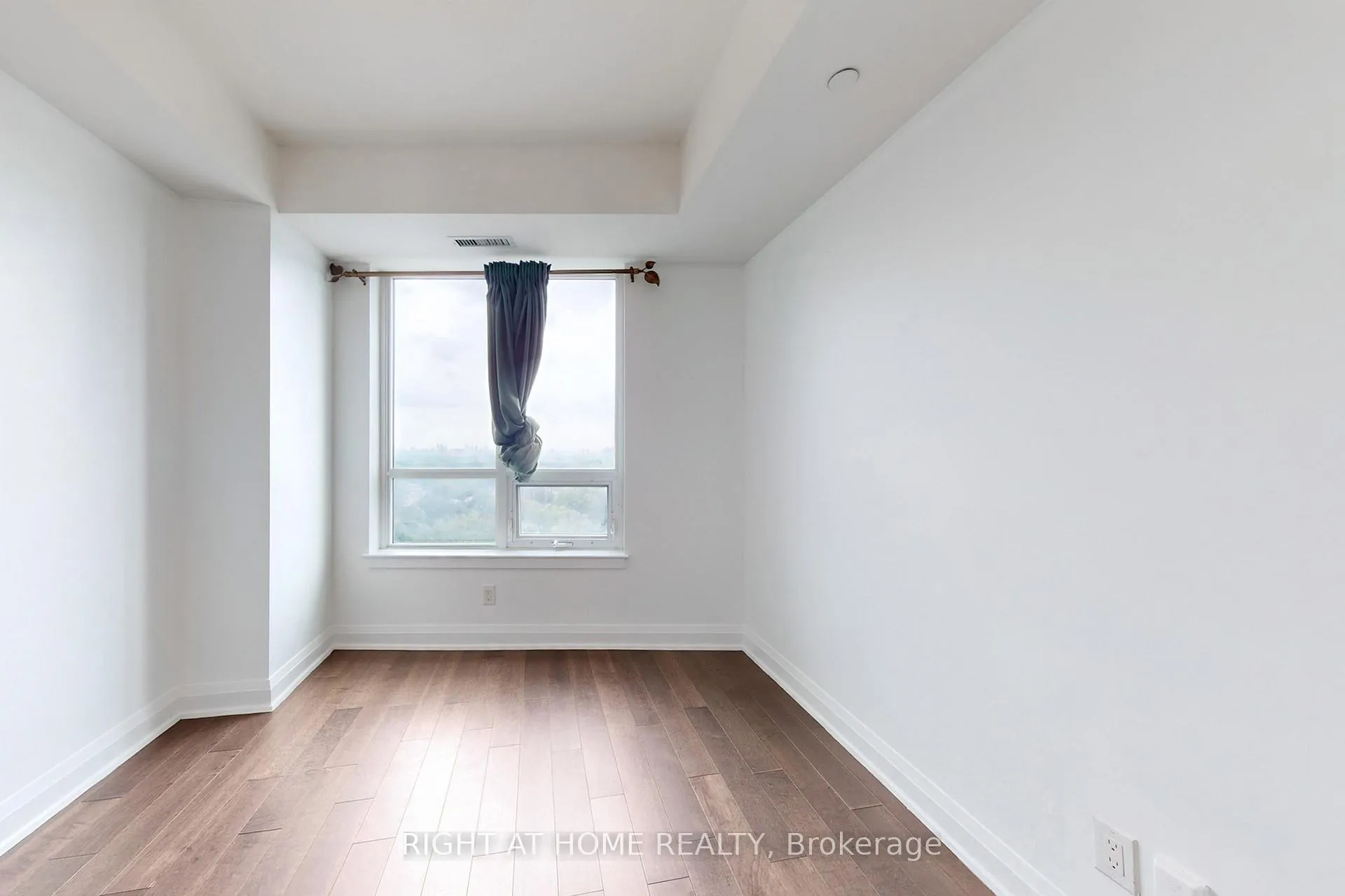 Photo 16 of Unit 1127, 7161 Yonge Street, Markham, Thornhill — HOMEH