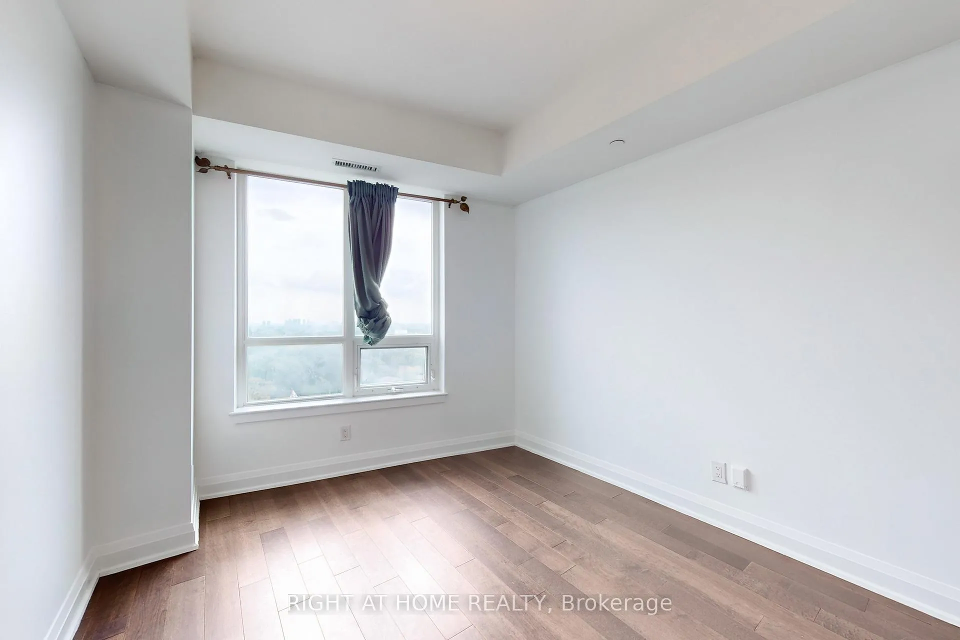Photo 17 of Unit 1127, 7161 Yonge Street, Markham, Thornhill — HOMEH