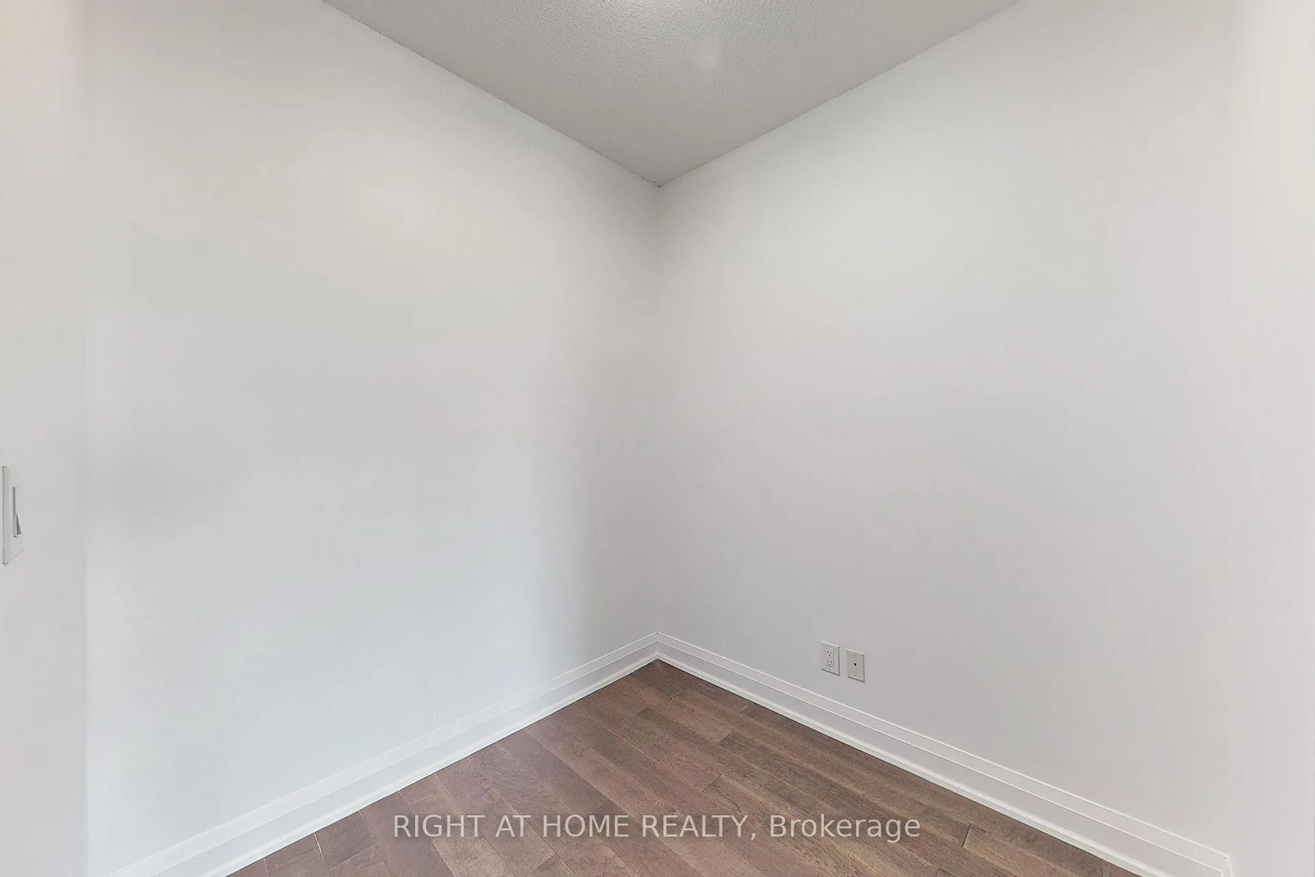 Photo 20 of Unit 1127, 7161 Yonge Street, Markham, Thornhill — HOMEH
