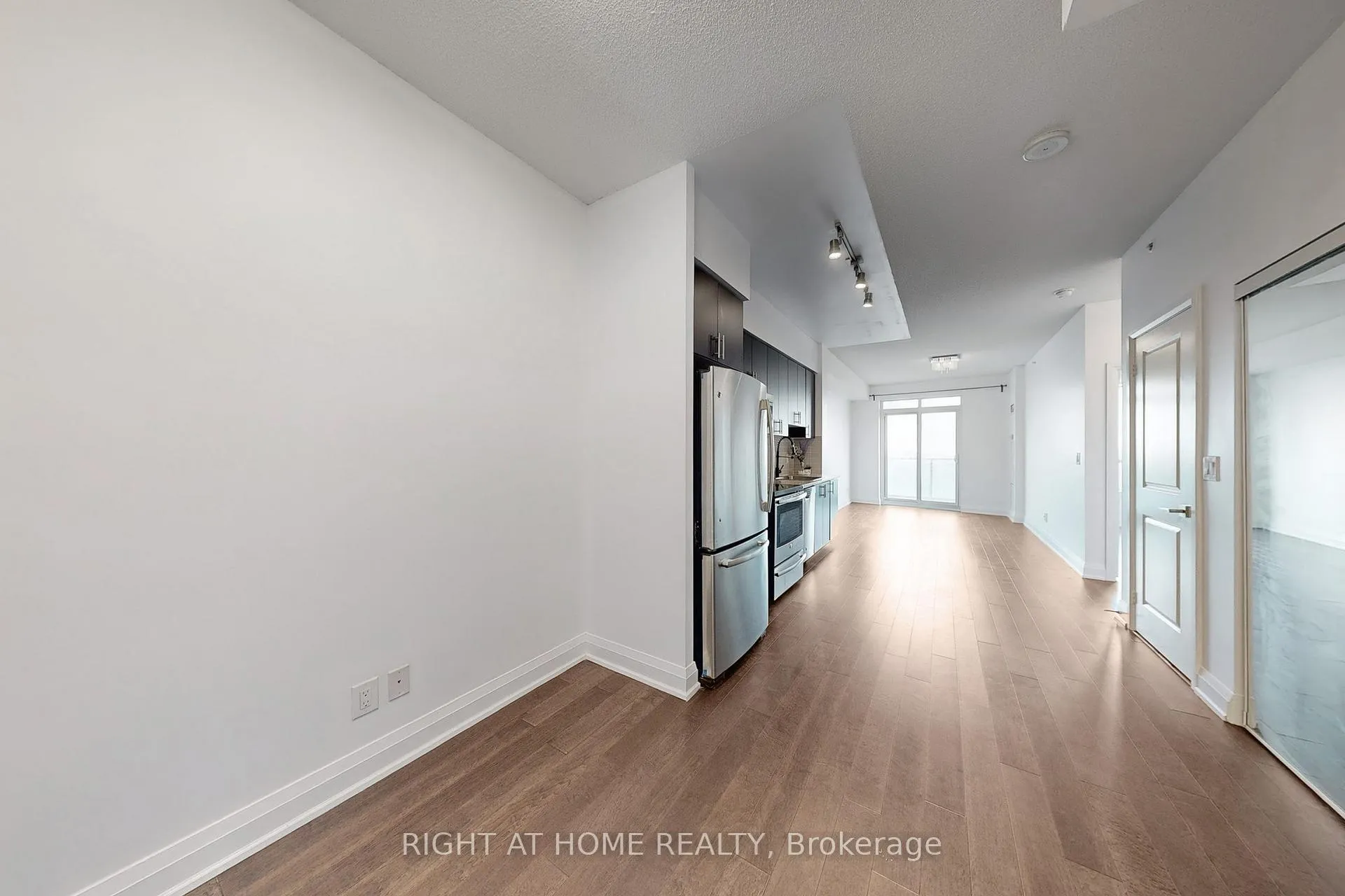 Photo 22 of Unit 1127, 7161 Yonge Street, Markham, Thornhill — HOMEH
