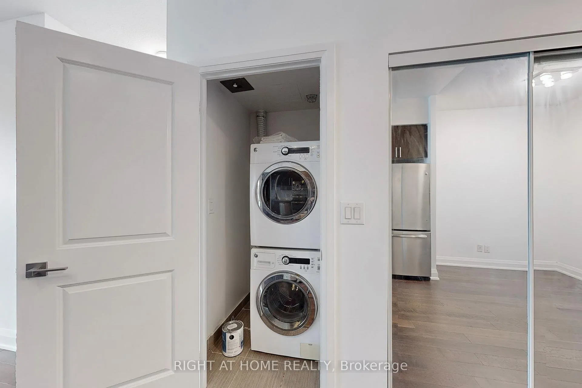 Photo 26 of Unit 1127, 7161 Yonge Street, Markham, Thornhill — HOMEH