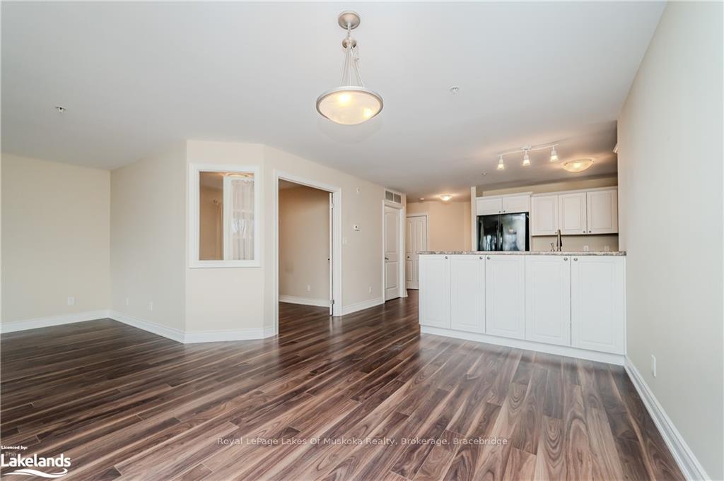 Photo 5 of Unit GL5, 10B Kimberley Avenue, Bracebridge, Macaulay — HOMEH