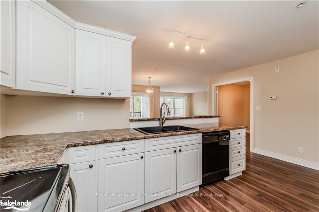Photo 8 of Unit GL5, 10B Kimberley Avenue, Bracebridge, Macaulay — HOMEH