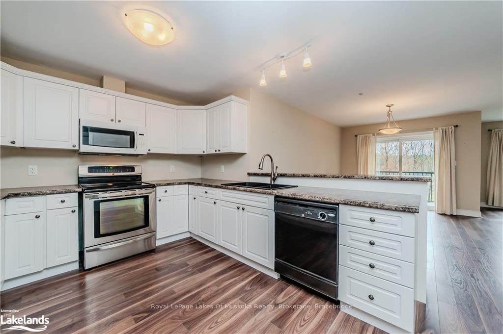 Photo 9 of Unit GL5, 10B Kimberley Avenue, Bracebridge, Macaulay — HOMEH