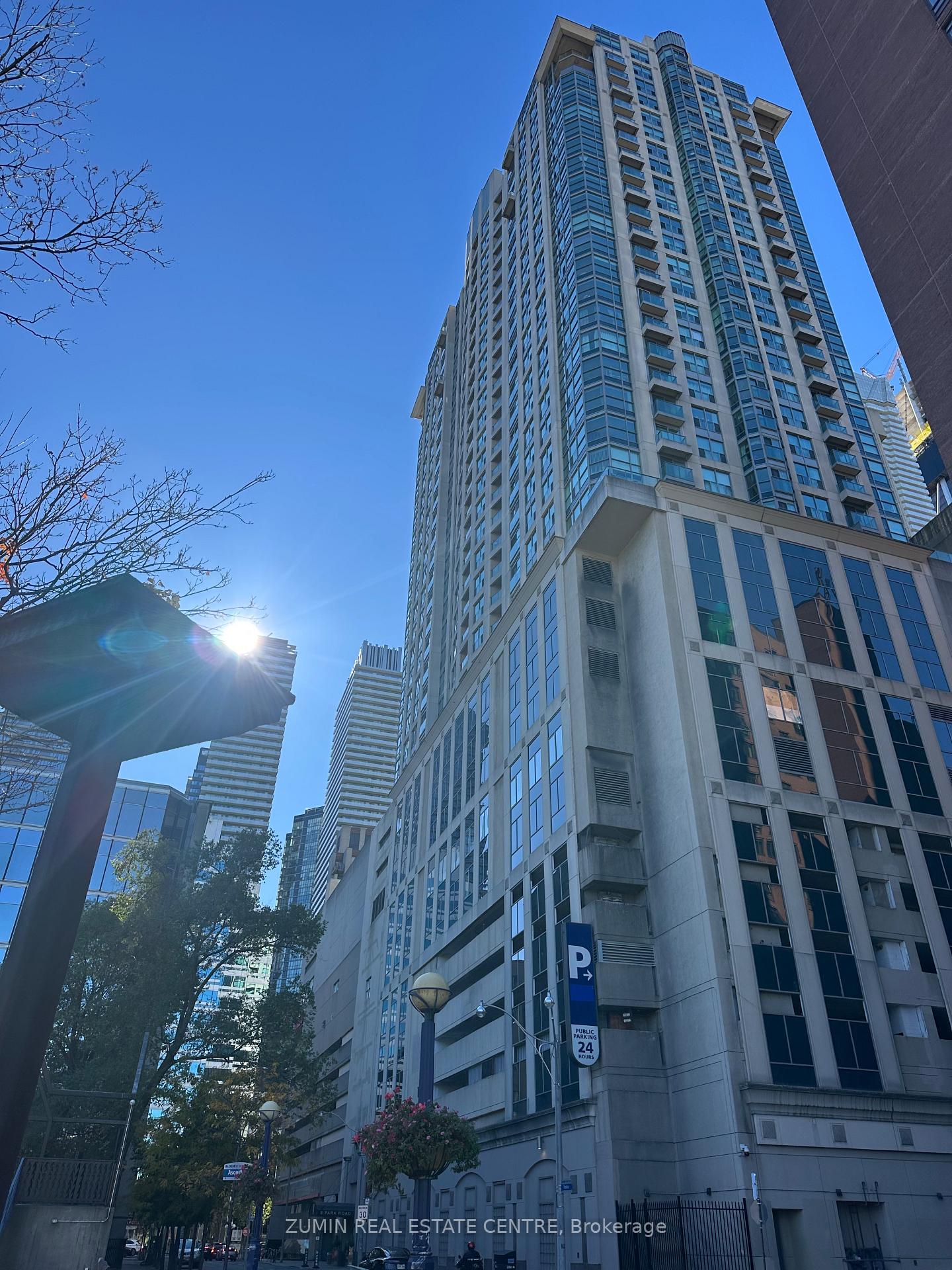Front of Unit 2116, 8 Park Road